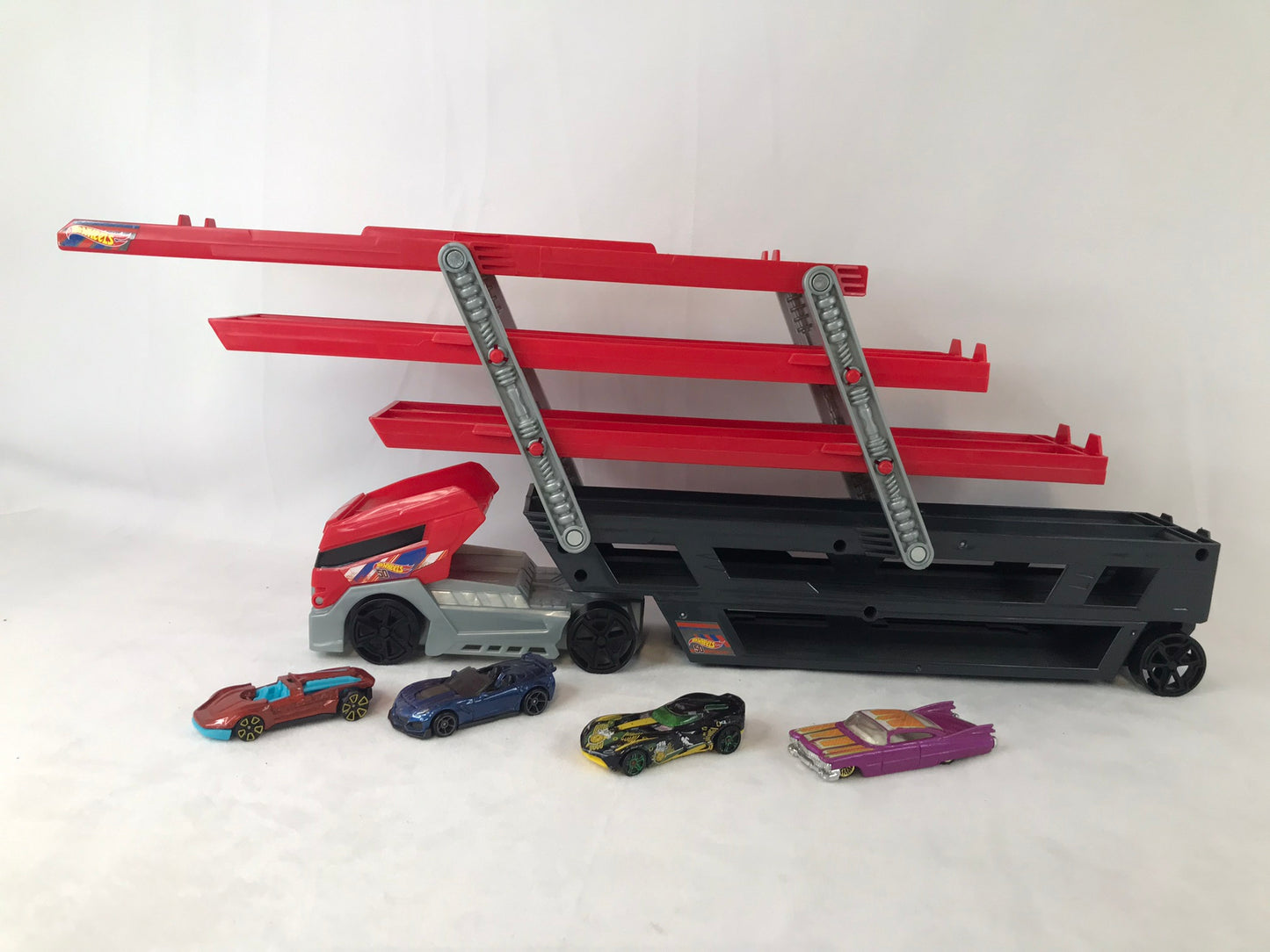 Hot Wheels and Die Cast Cars With Large Car Carrier Truck Red Grey