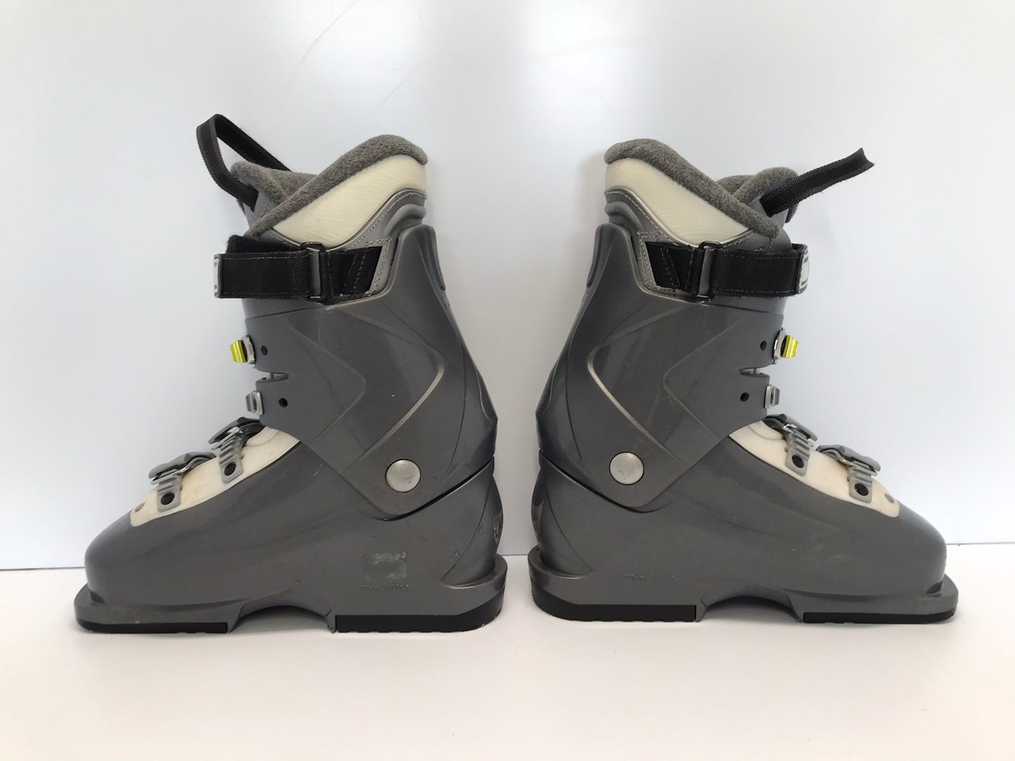 Ski Boots Mondo Size 23.0 Ladies Size 6 277 mm Salomon Grey Ivory New Demo Model