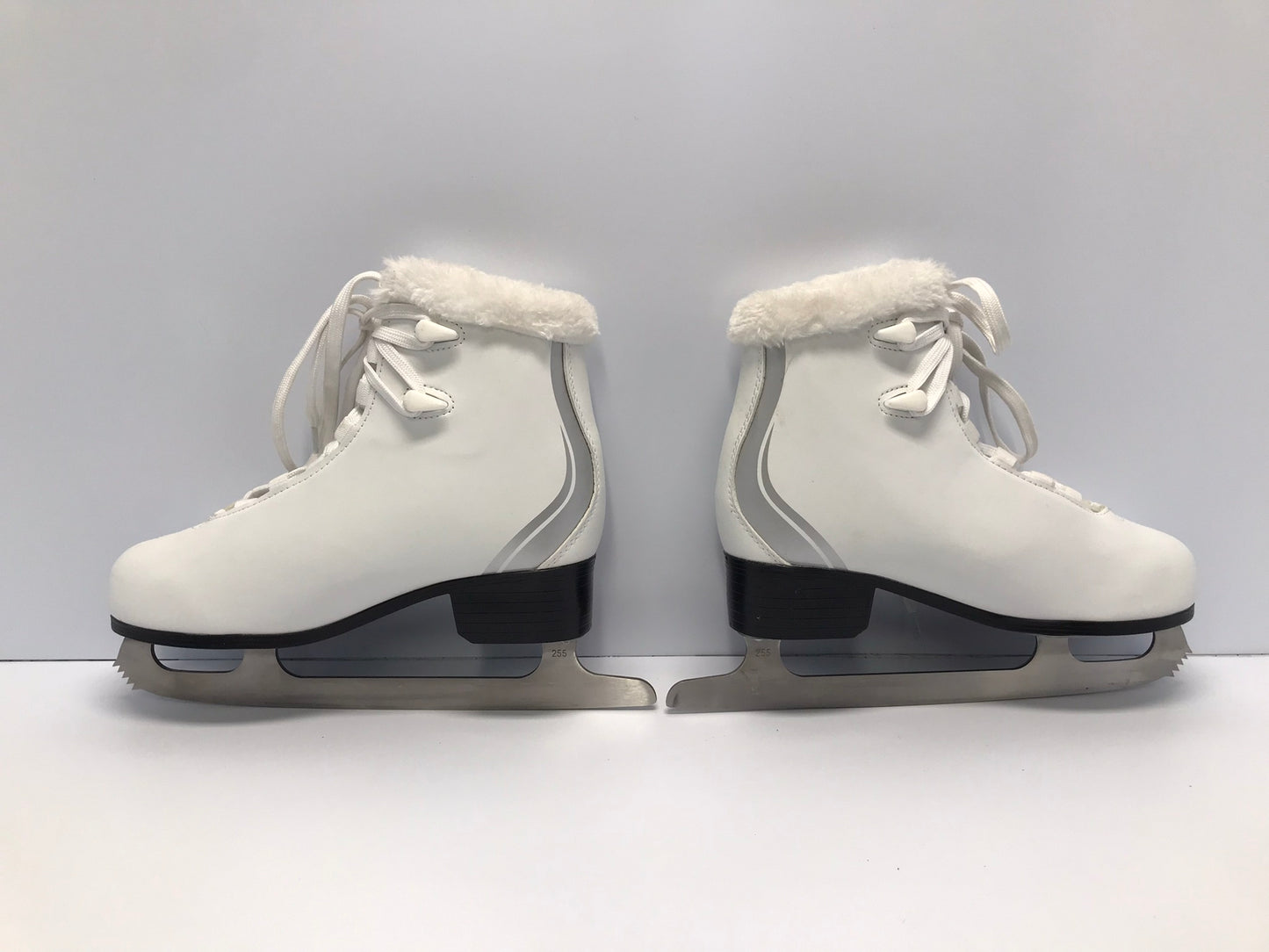 Figure Skates Ladies Size 7 Soft Skate White NEW