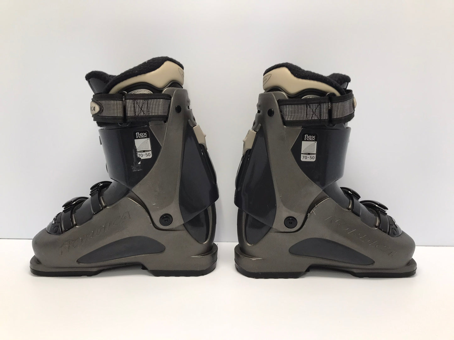 Ski Boots Mondo Size 23.0 Men's Size 5 Ladies Size 6 270 mm Nordica Grey Black Excellent