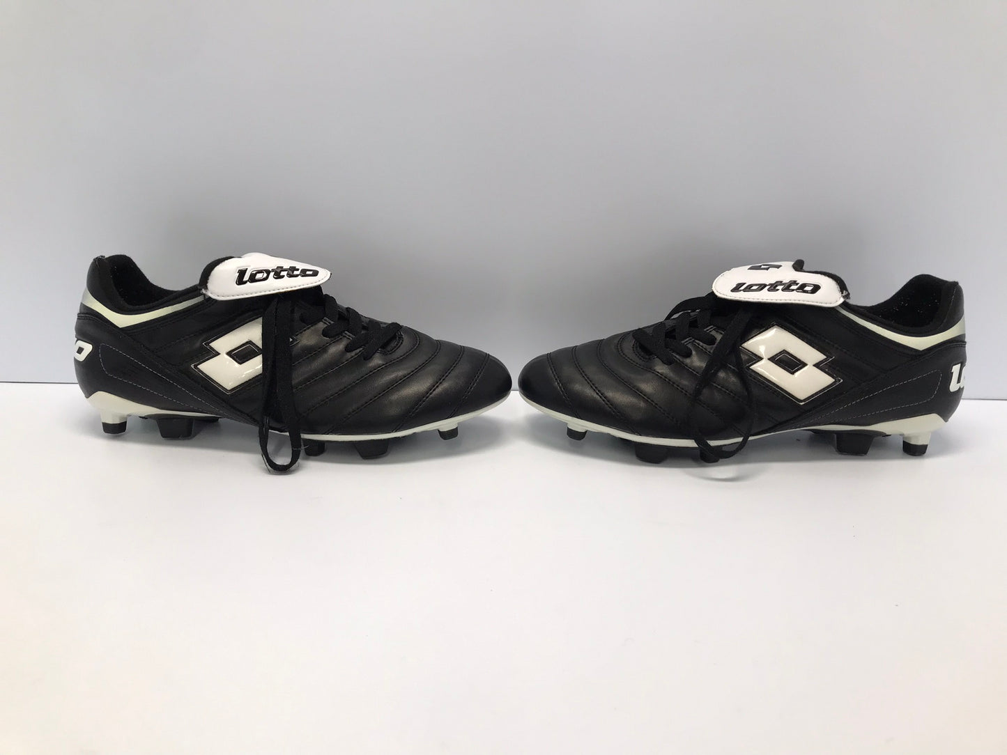Soccer Shoes Cleats Men's Size 10.5 Lotto Black White Excellent As New
