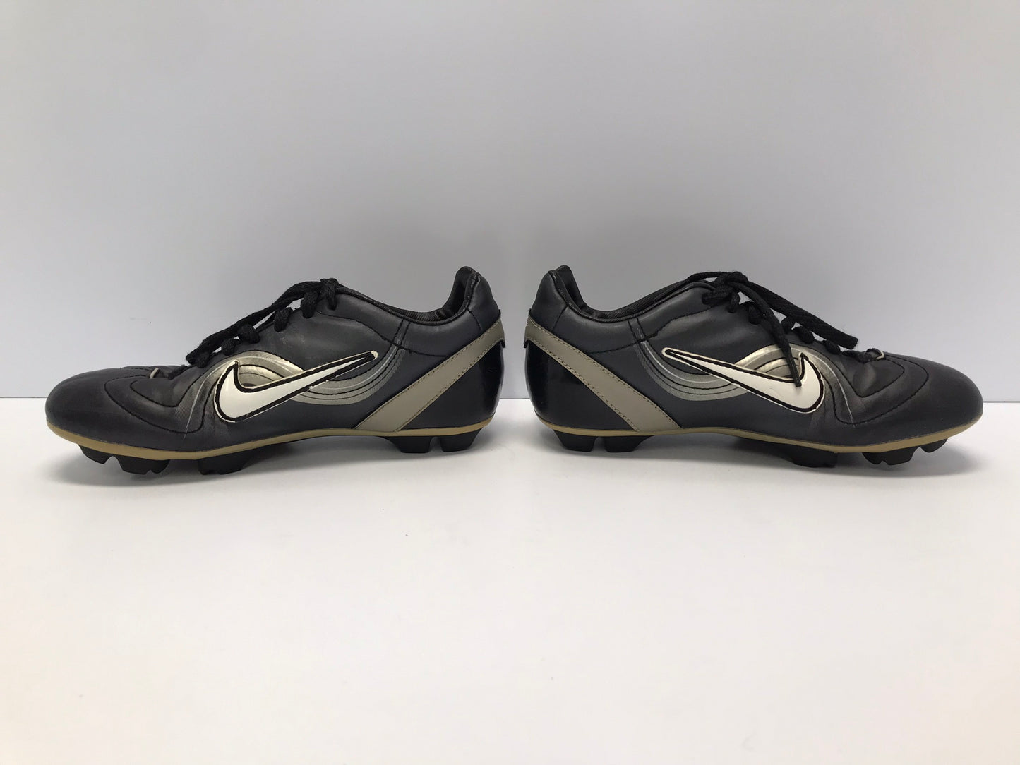 Soccer Shoes Cleats Child Size 1 Nike Black Grey