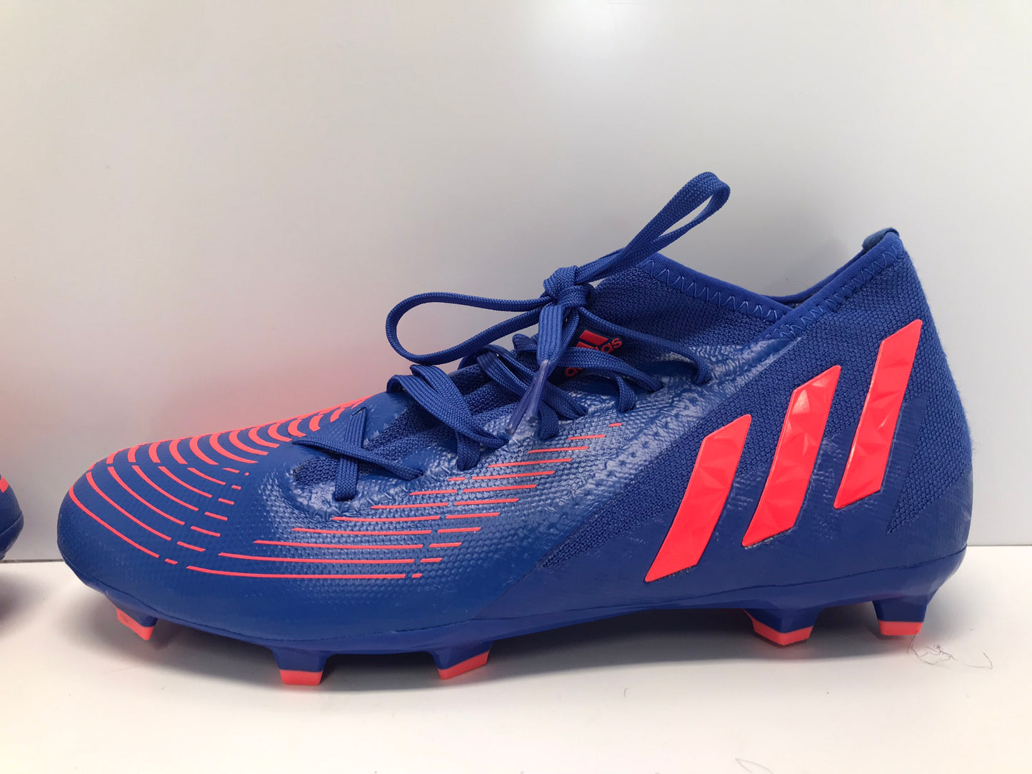 Soccer Shoes Cleats Men's Size 9.5 Adidas Preditor Blue Fushia With Slipper Foot New Demo Model
