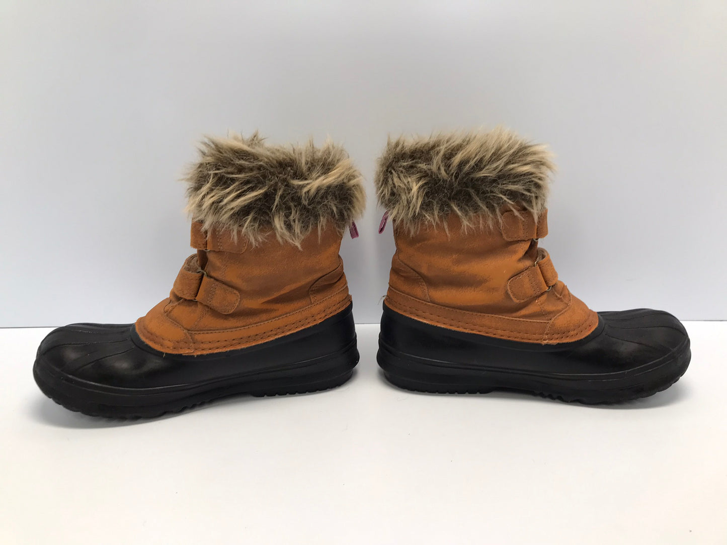 Winter Boots Child Size 4 Joe Fresh Adventure Faux Fur and Suade Excellent Soles