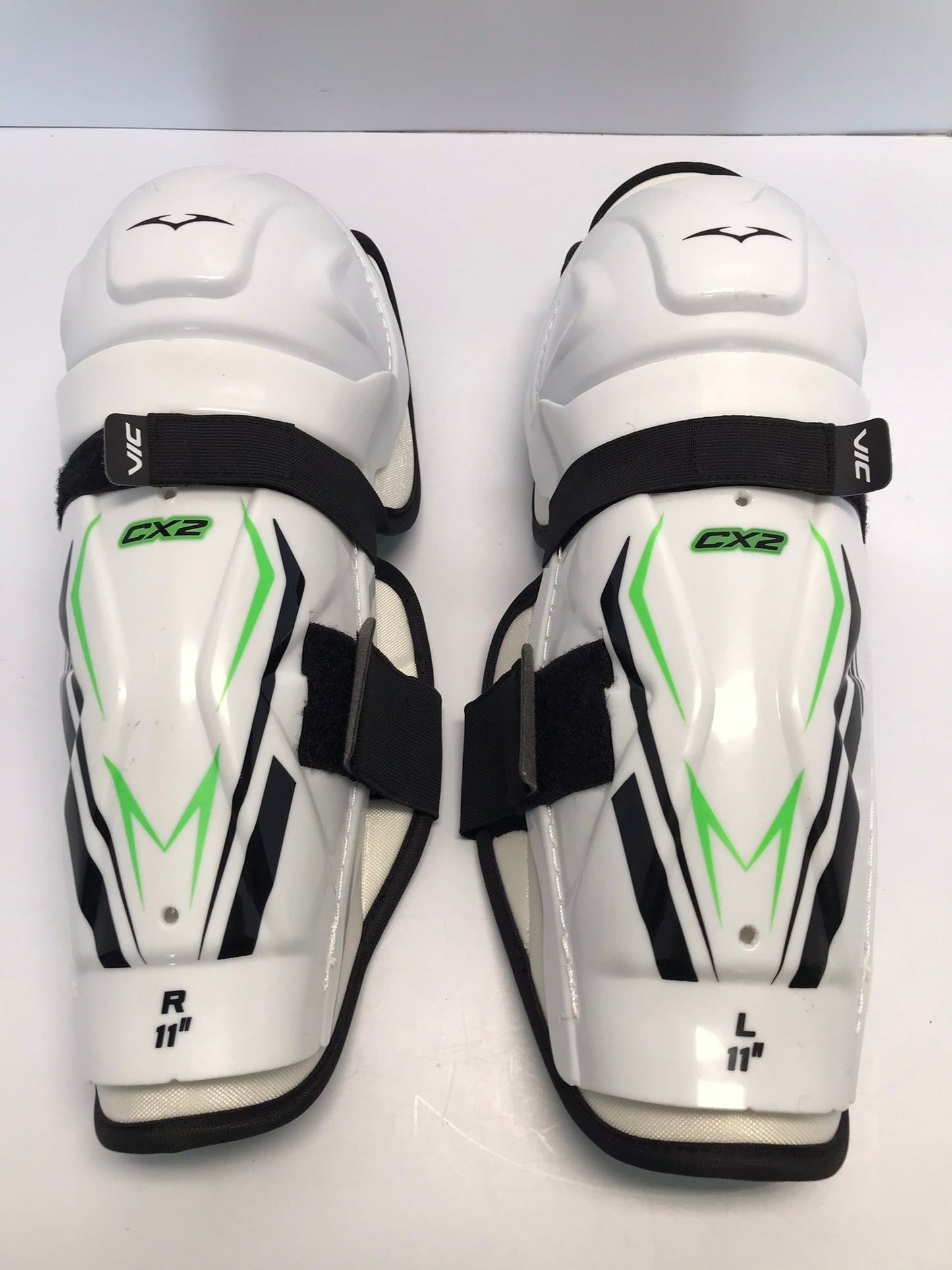 Hockey Shin Pads Child Size 11 inch Vic CX2 Calf Wrap Black White Lime New Demo Model