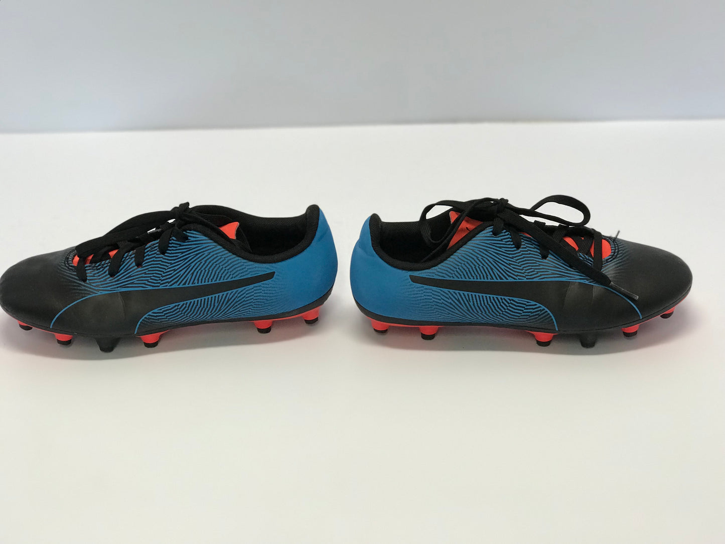 Soccer Shoes Cleats Child Size 3 Puma Blue and Orange Like New