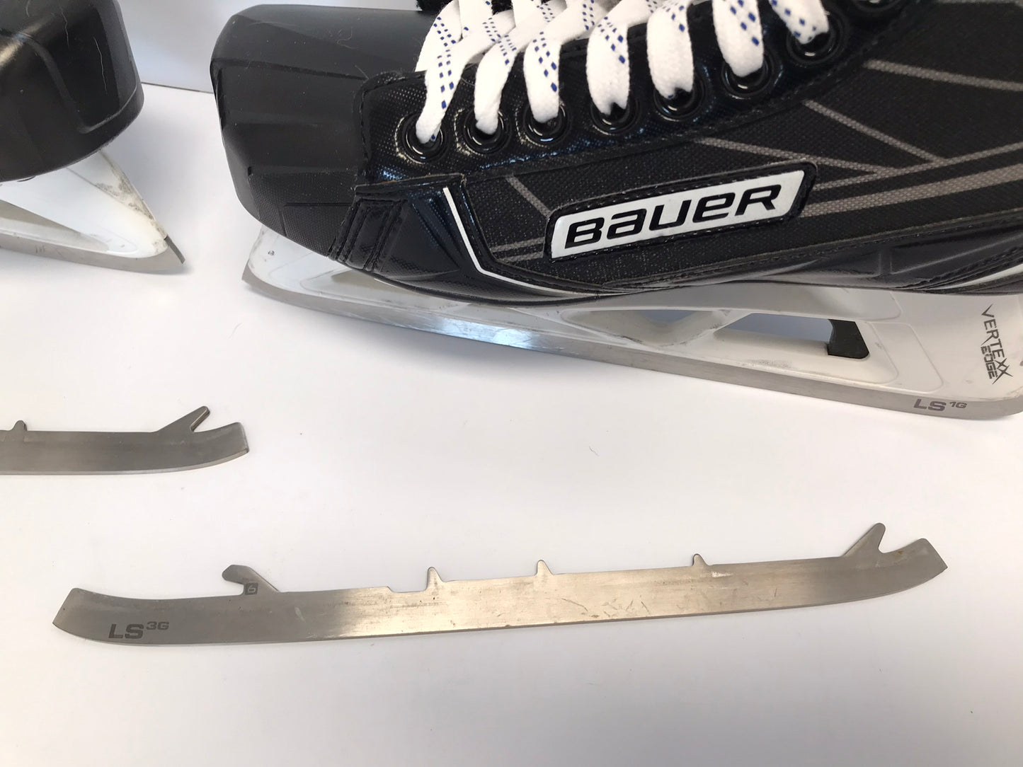 Hockey Goalie Skates Senior Men's Size 7.5 Shoe Size Bauer Supreme S170 With Extra Set Excellent Used Condition of Blades