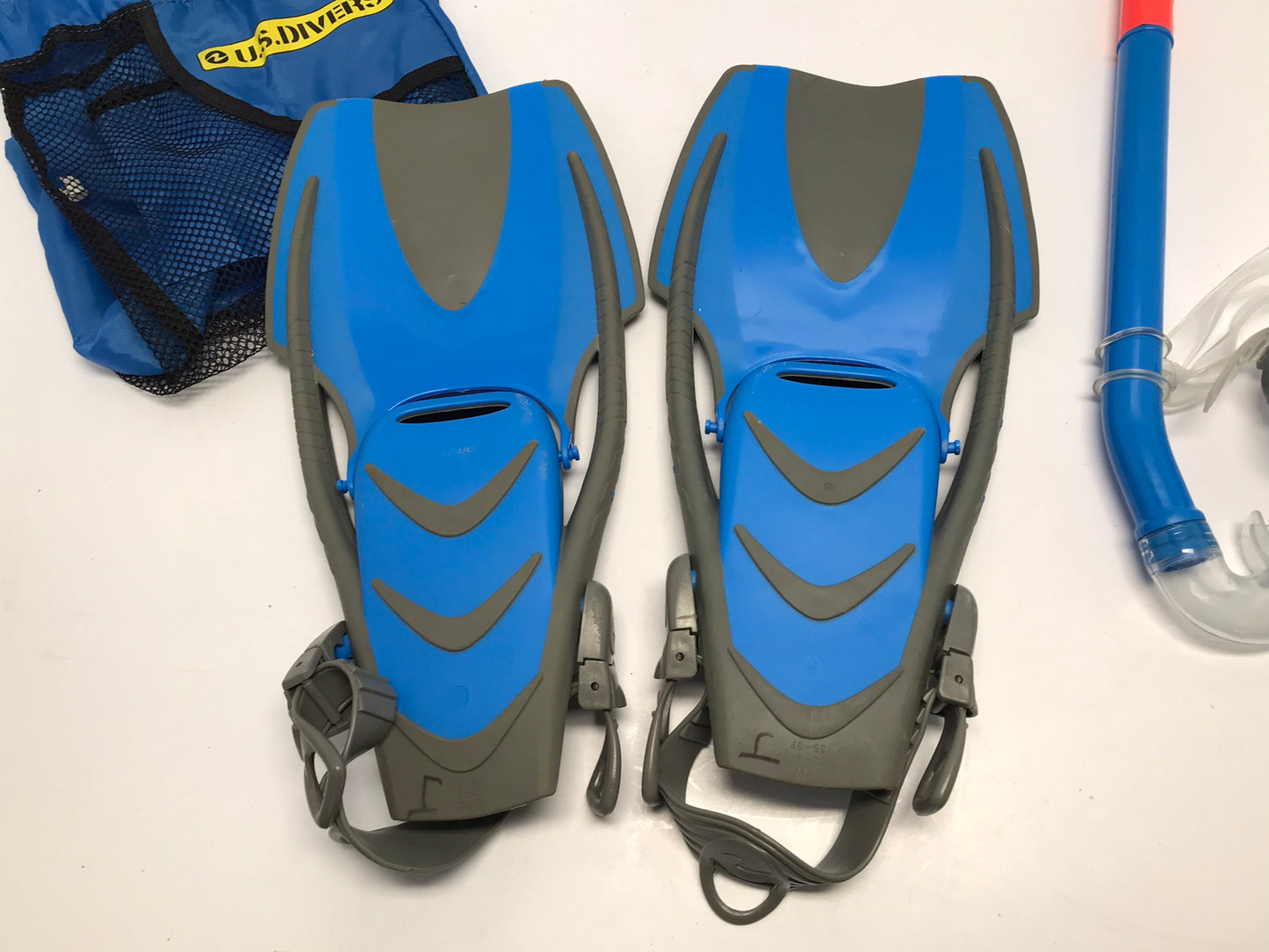Snorkel Dive Fins Set Child Youth Shoe Size 3-6 US Divers Blue Grey Excellent