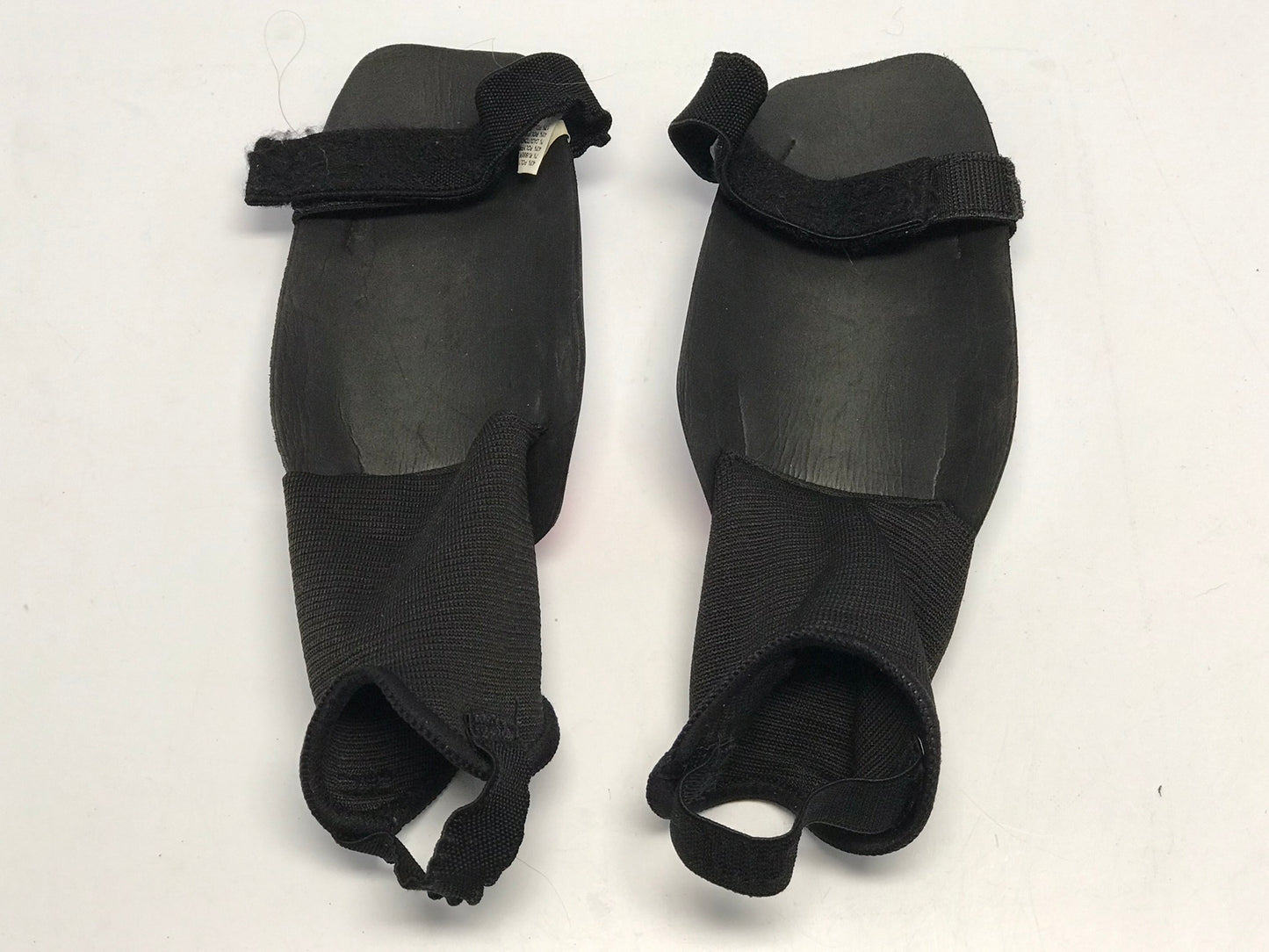 Soccer Shin Pad Child Size 4-6 Nike Black White Pink Excellent
