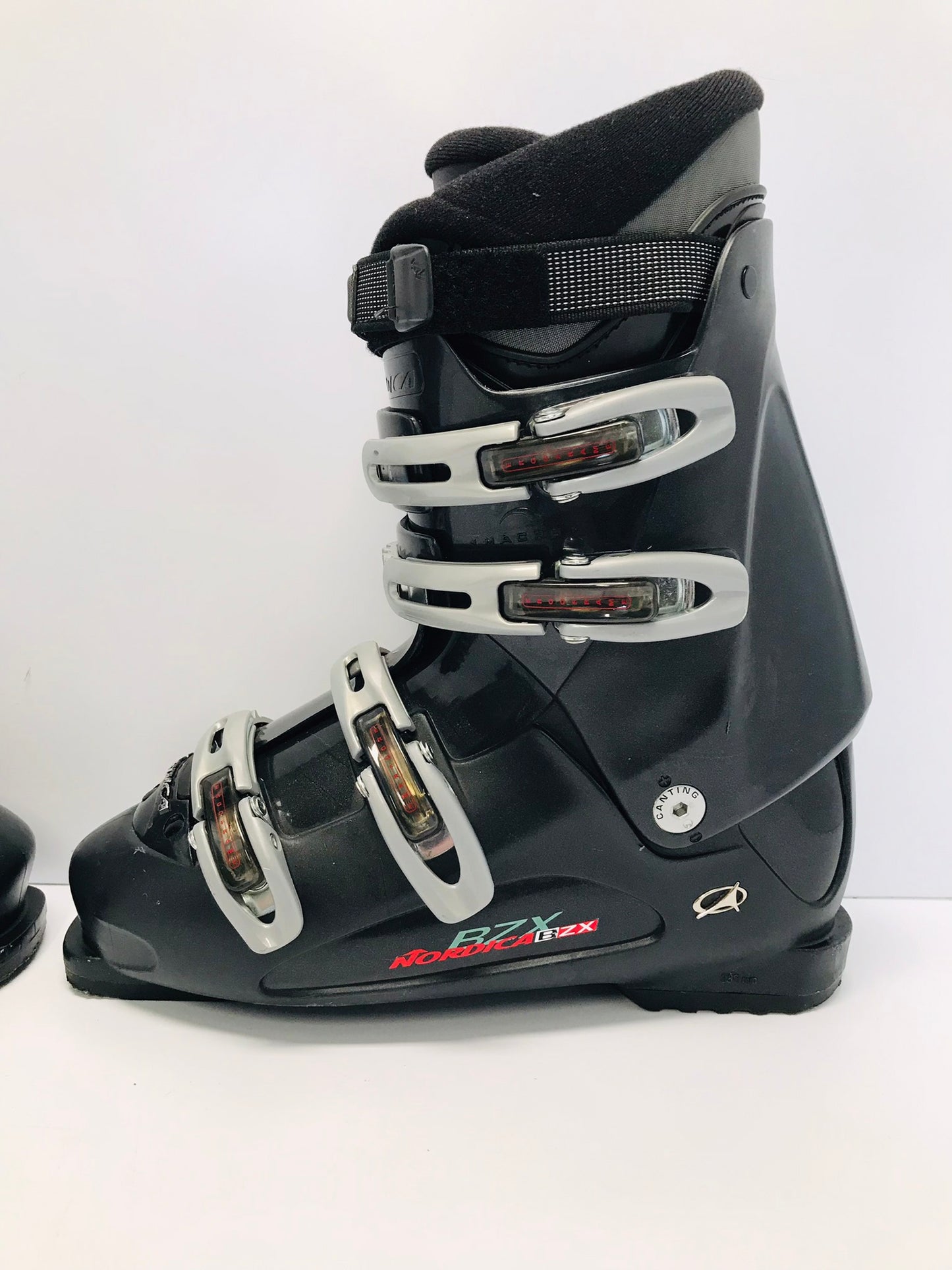 Ski Boots Mondo Size 29.0 Men's Size 11 330 mm Nordica Smoke Black Like New