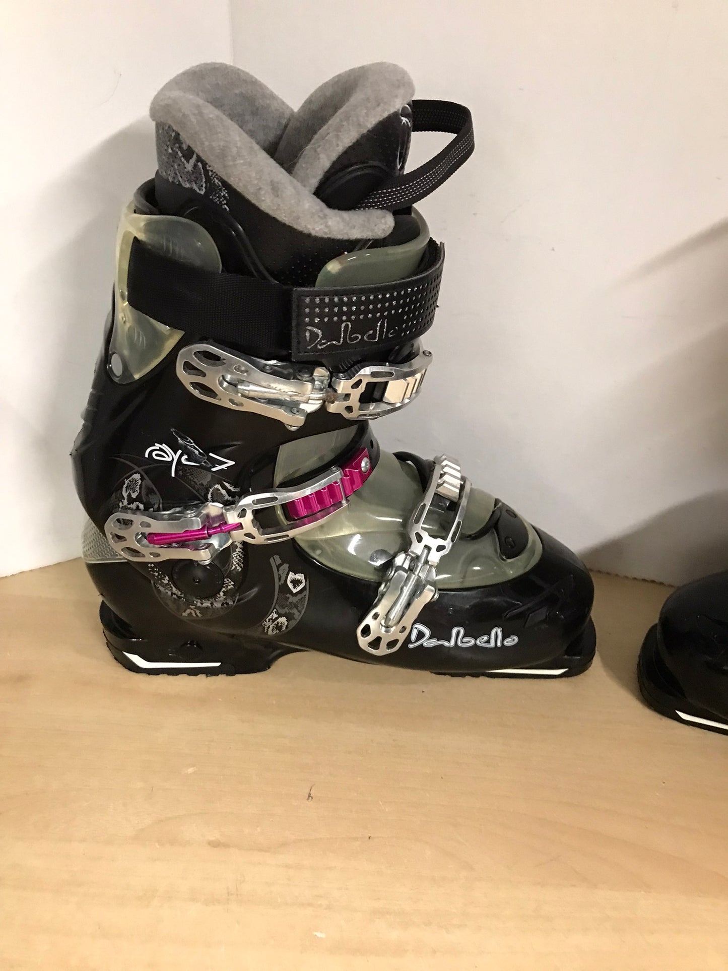 Ski Boots Mondo Size 27.5 Ladies Size 10.5 317 mm Dalbello Black Grey Purple Excellent