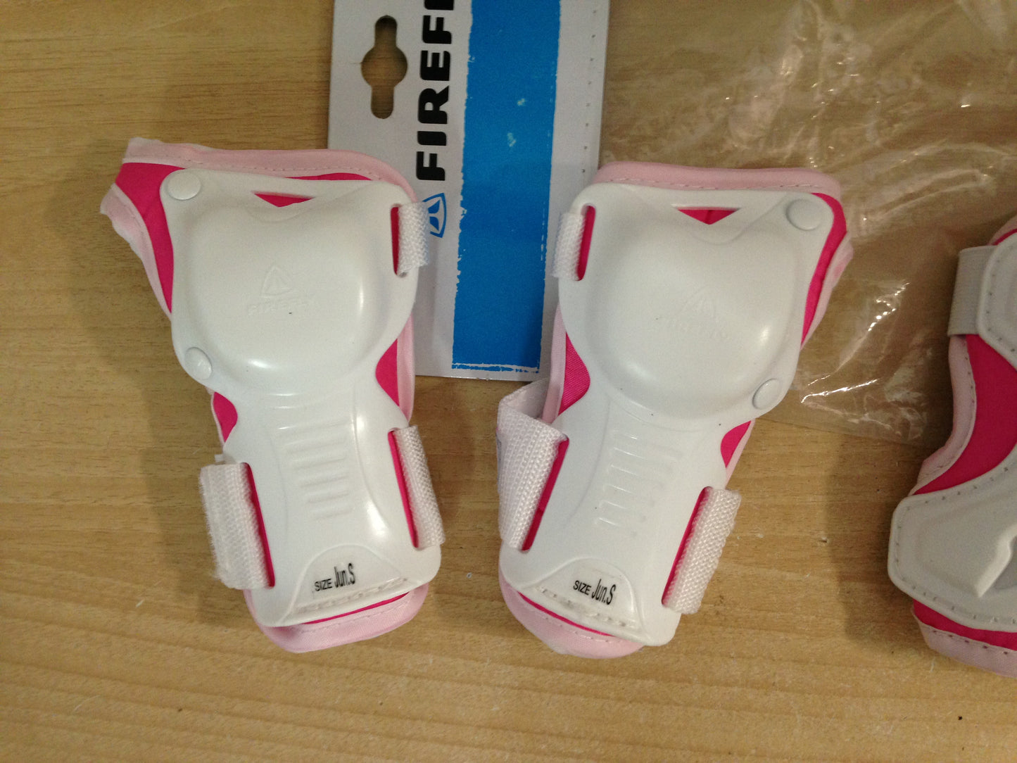 Inline Roller Skates Protective Pads Child Size 6-8 Firefly 4 Pc Knee and Wrist White Pink