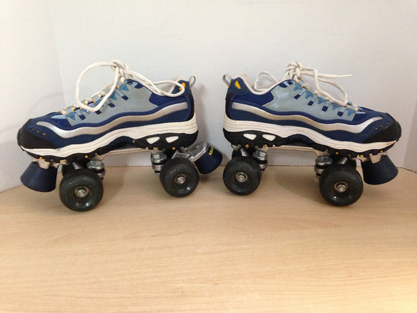 Inline Roller Skates Ladies Size 7.5 Roller Derby Sketchers 4 Wheelers Fantastic Quality