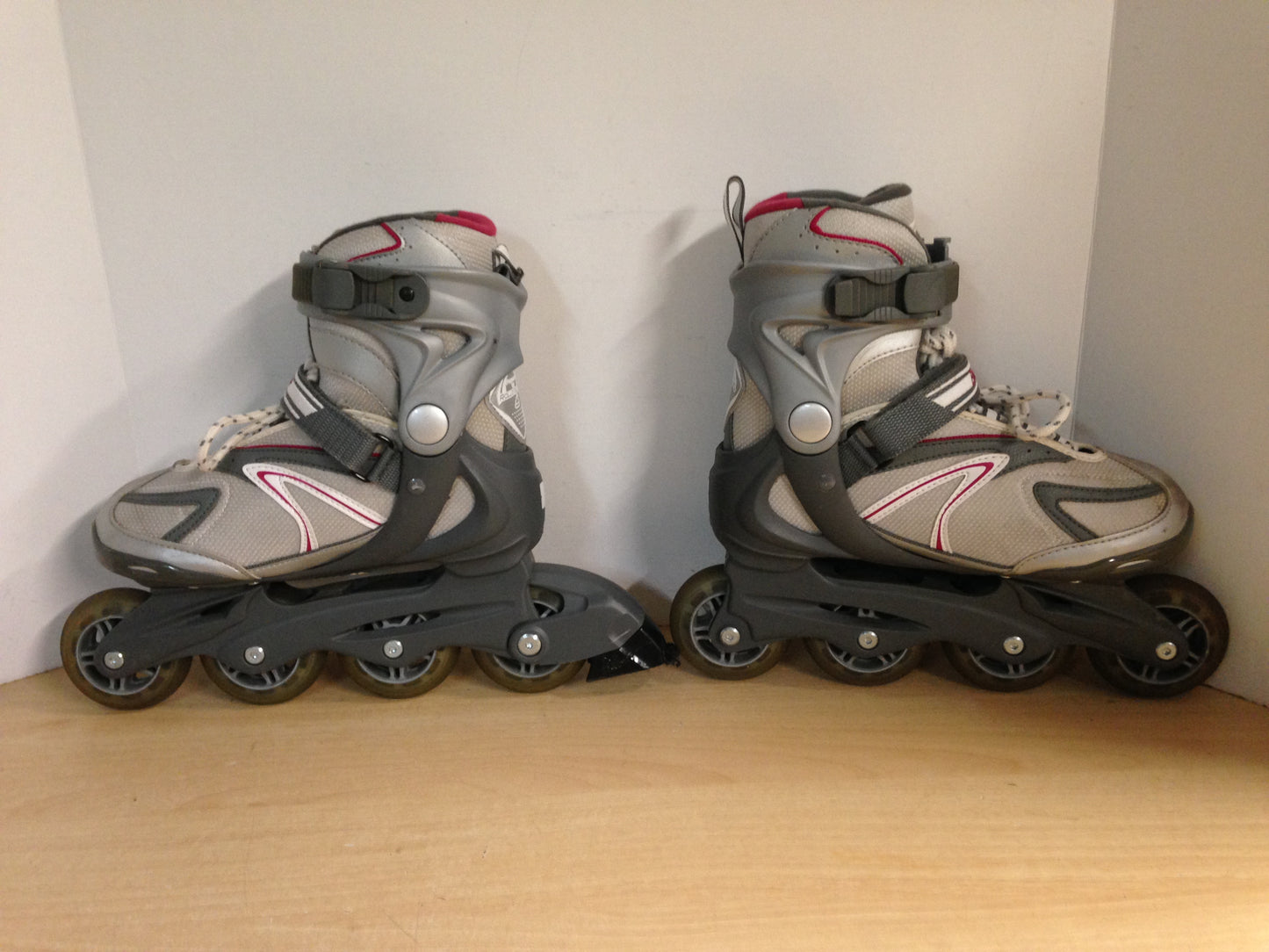 Inline Roller Skates Ladies Size 6 Rollerblades Grey White Pink Rubber Tires Excellent