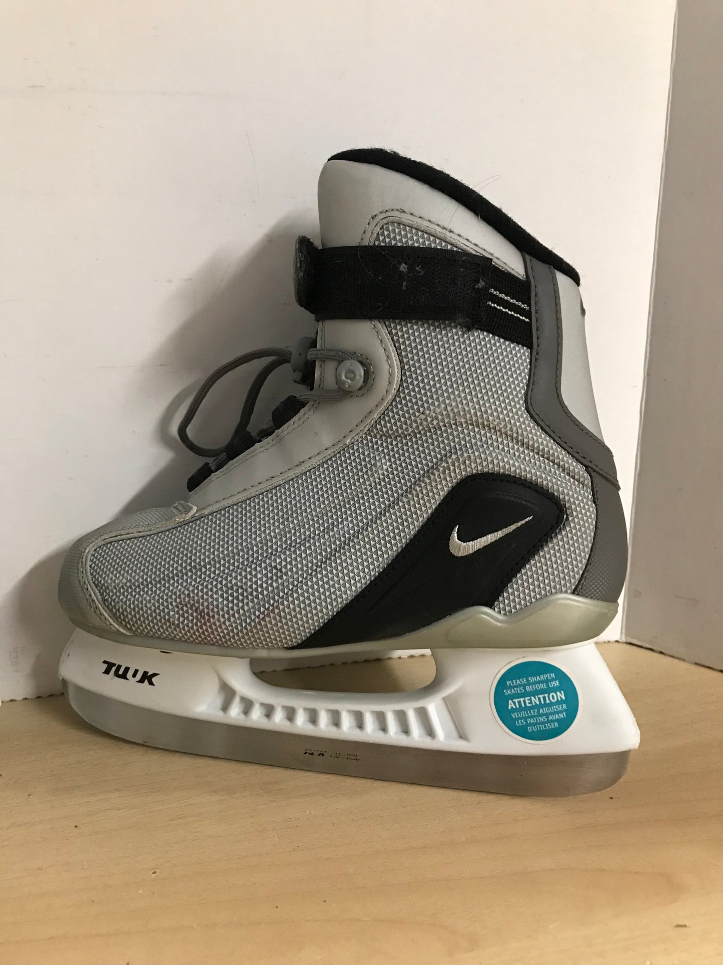 Ice Skates Child Size 4 Nike Soft Skates New Demo Model