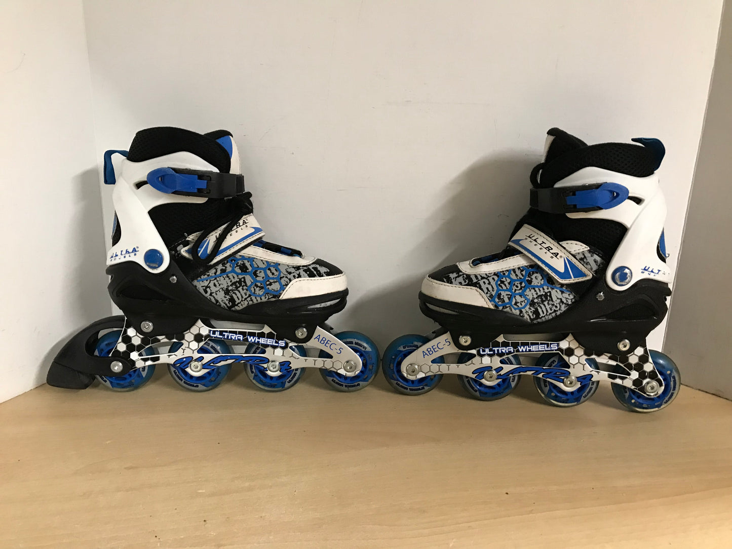 Inline Roller Skates Child Size 1-4 Adjustable Ultra Wheels Rubber Wheels Blue White Black