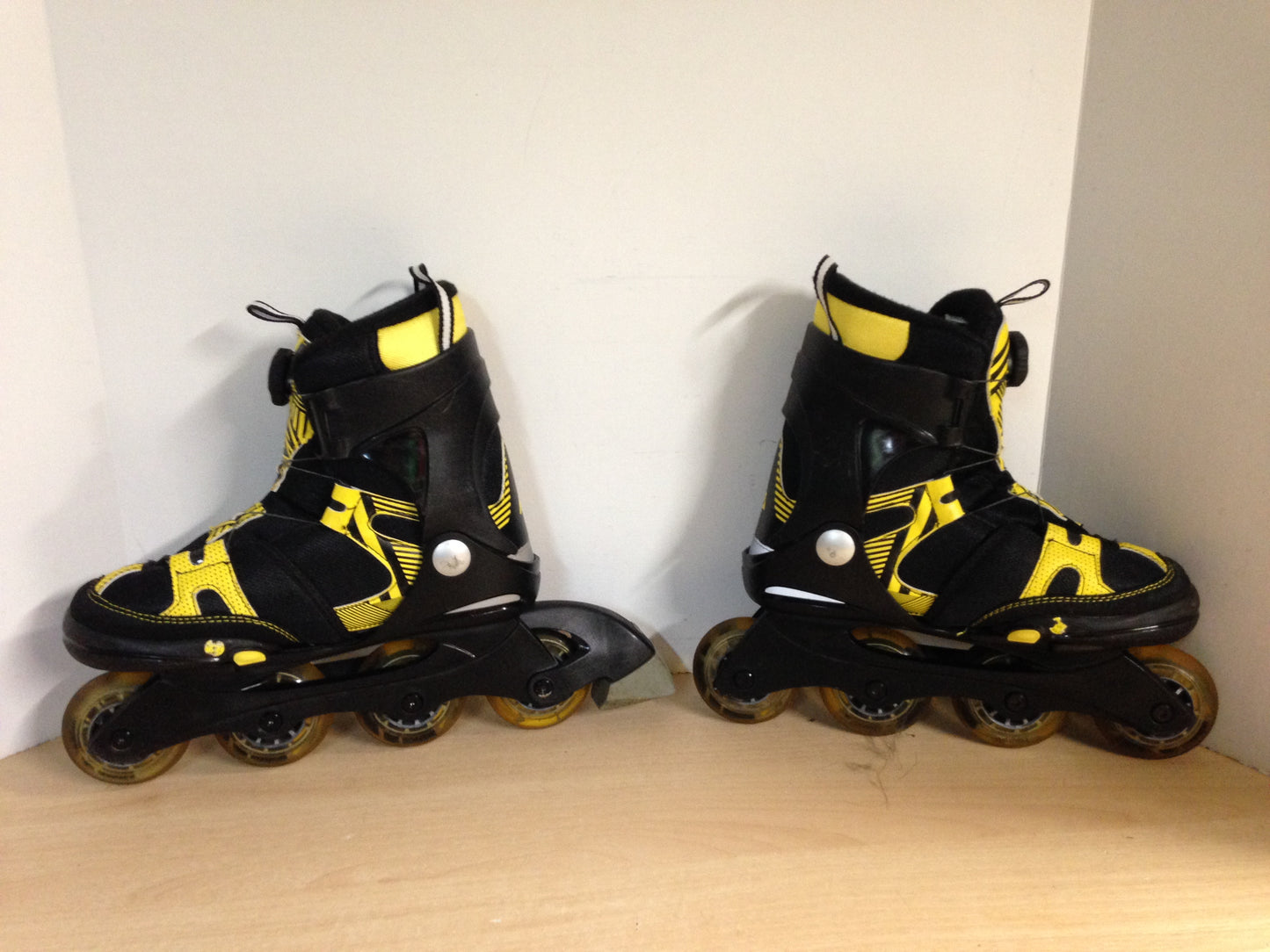 Inline Roller Skates Child Size 4-8 Adjustable K-2 Hero Black Yellow Rubber Tires New Demo Model