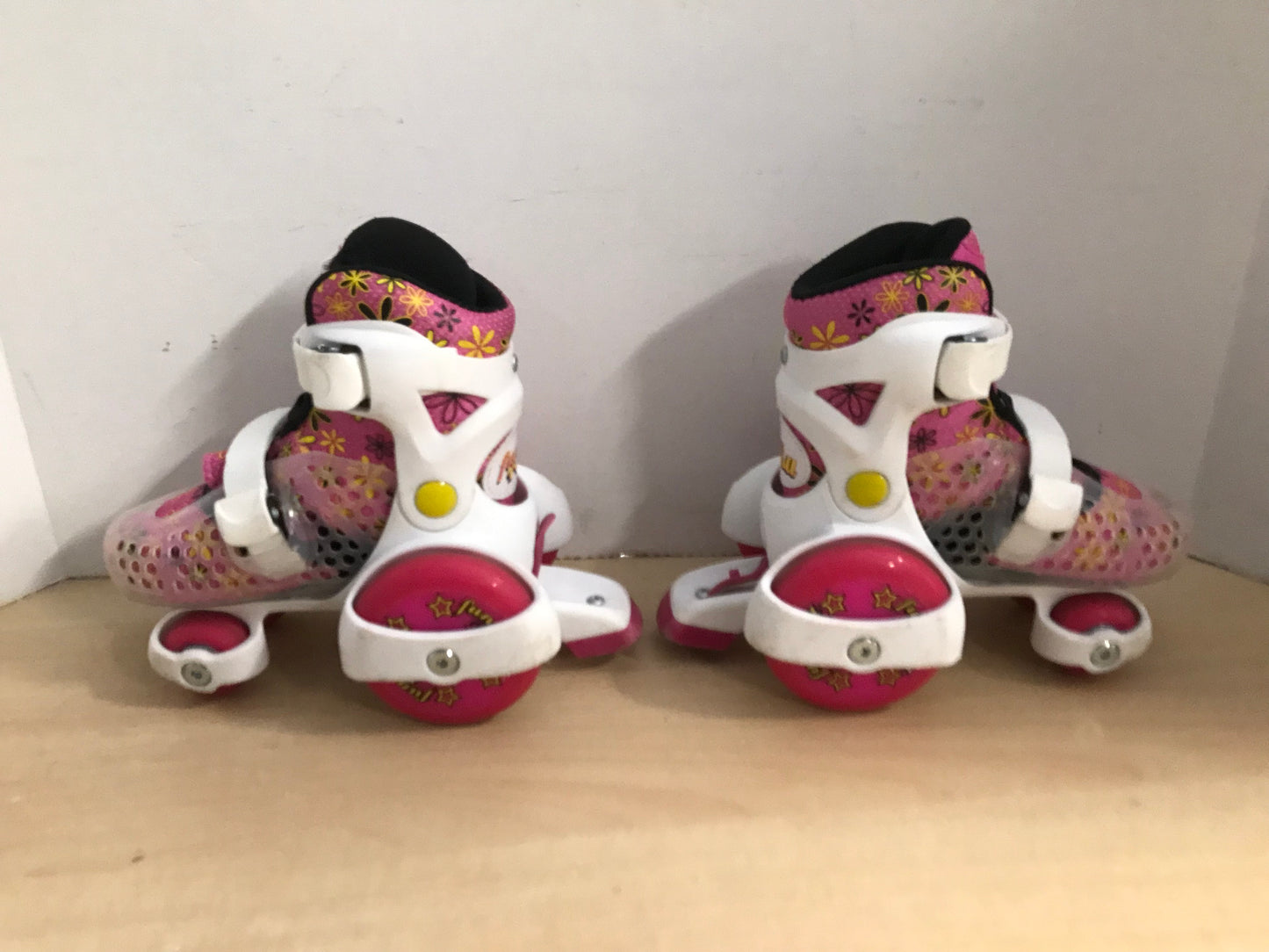 Inline Roller Skates Child Size 7-11 Adjustable Roller Derby Style Plastic Fun Roll Pink White Minor Wear