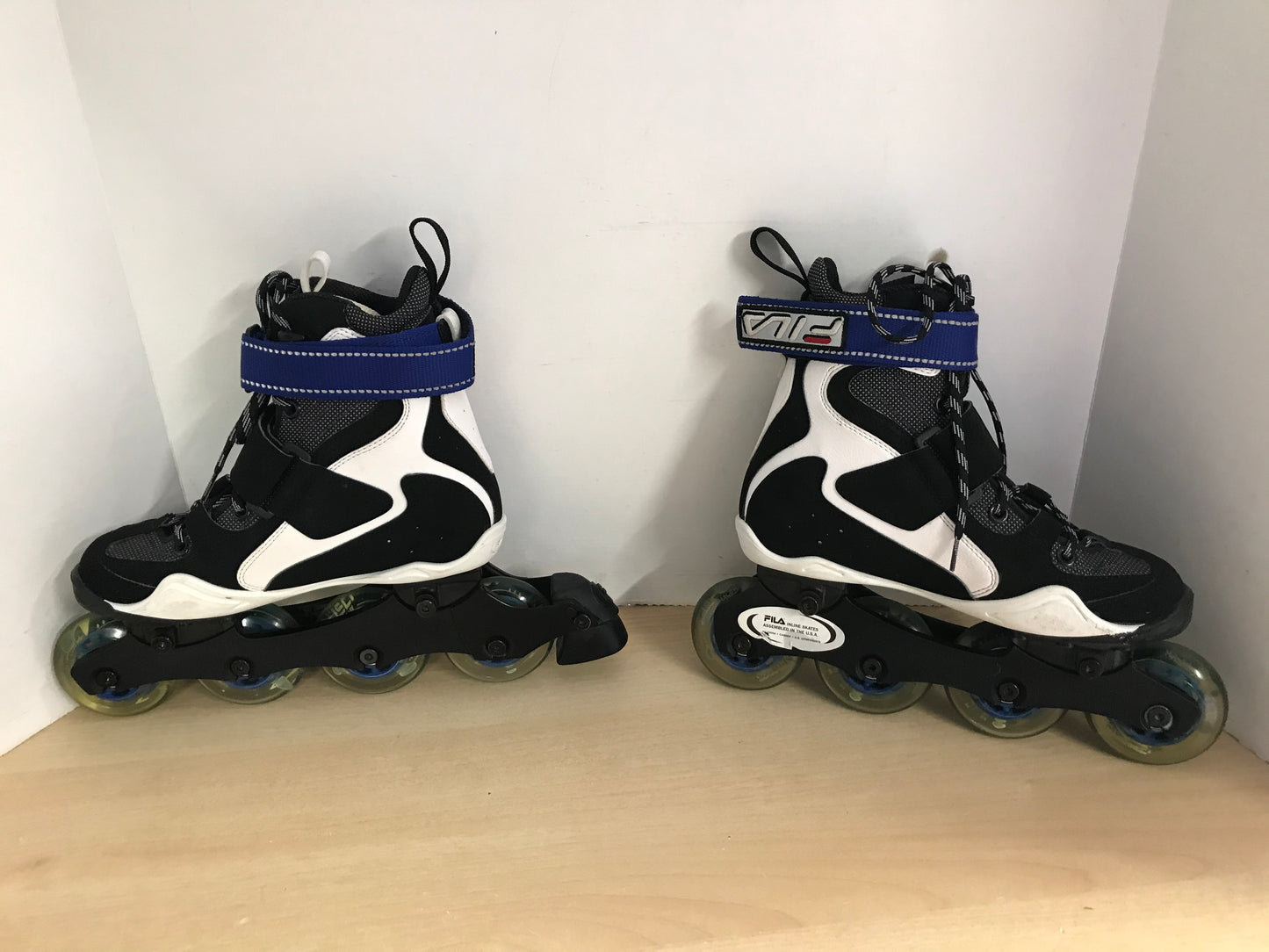 Inline Roller Skates Ladies Size 6.5 Fila Black Blue White With Rubber Wheels As New