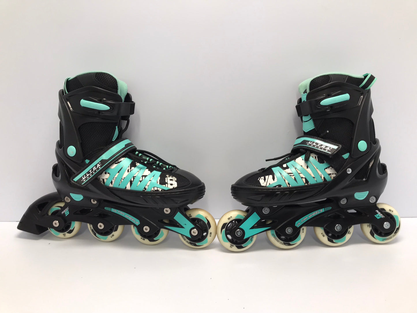 Inline Roller Skates Ladies Size 9-11 Adjustable Ultra Wheels Rubber Wheels Black Teel New Demo Model