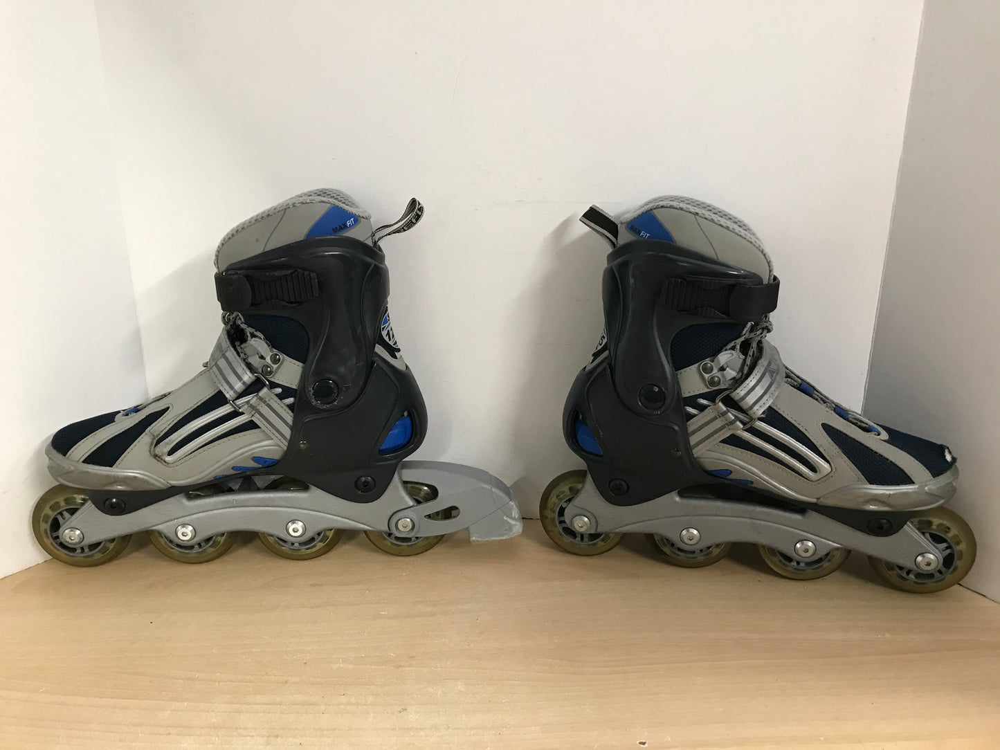 Inline Roller Skates Ladies Size 9 Firefly Blue Grey Rubber Wheels Minor Wear