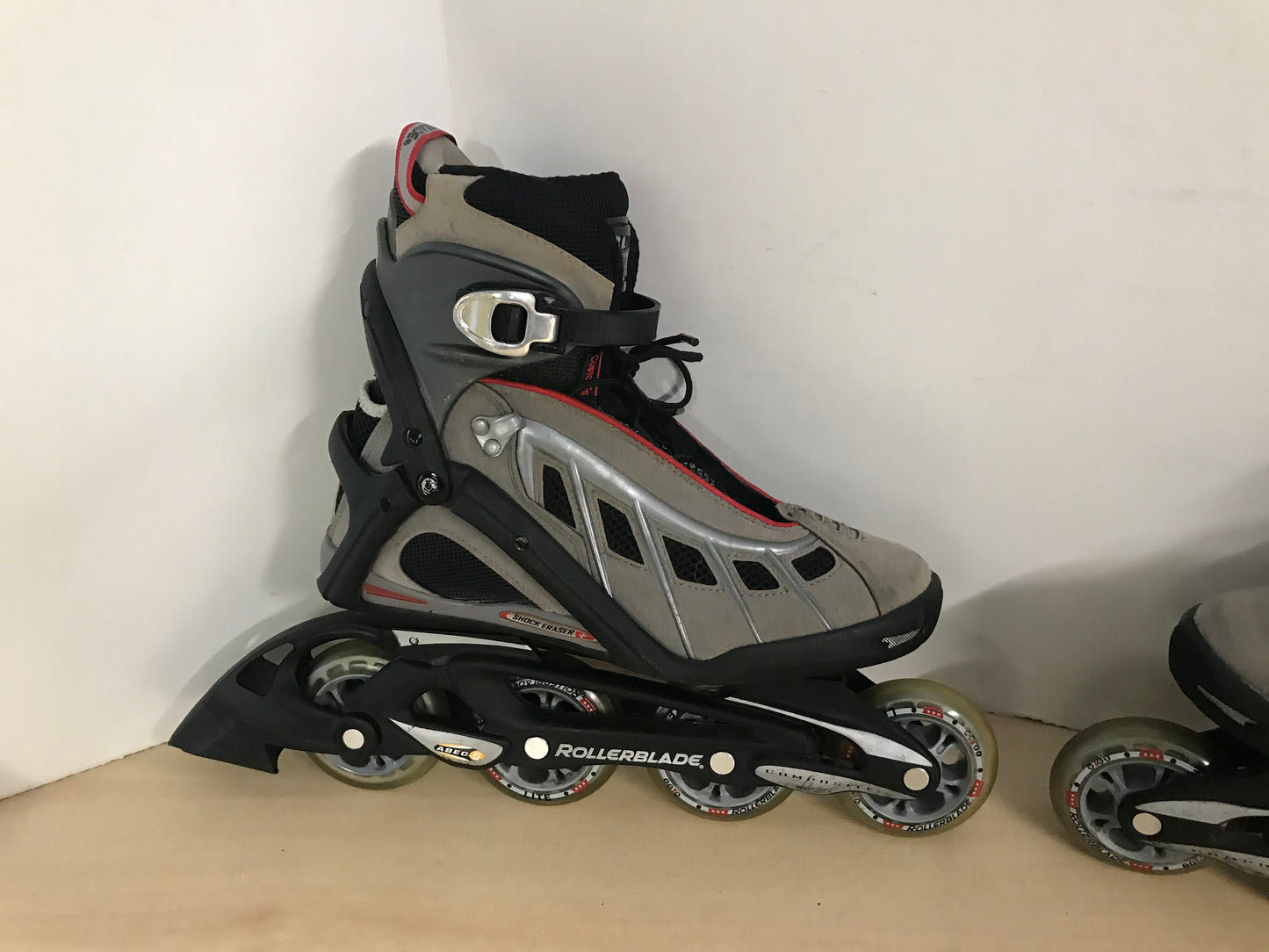 Inline Roller Skates Men's Size 7 Ladies Size 8 Rollerblade Grey Black Rubber Wheels