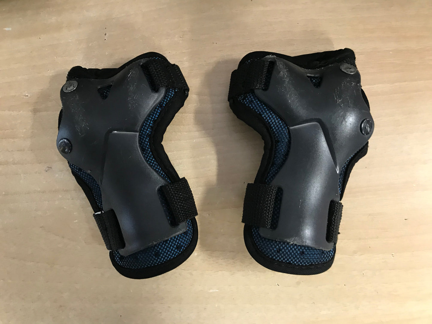 Inline Roller Skates Protective Pads Child Size 3-7 B Square Ventelation System From Europe Excellent Quality Minor Wear