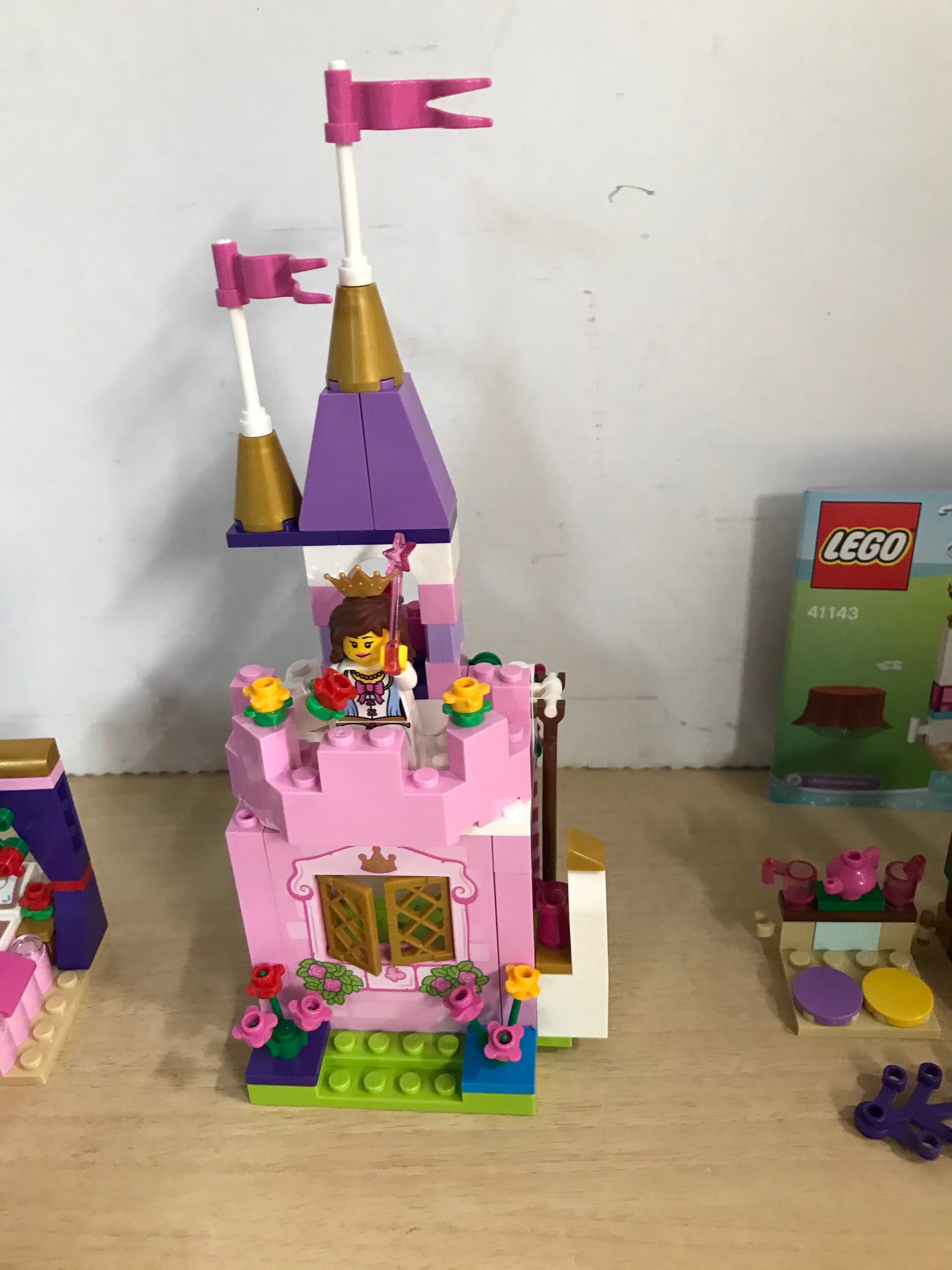 Lego Juniors Princess Play Castle 10668 Disney Sleeping Beauty Bedroom 41060 Princess Berry Kitchen 41143