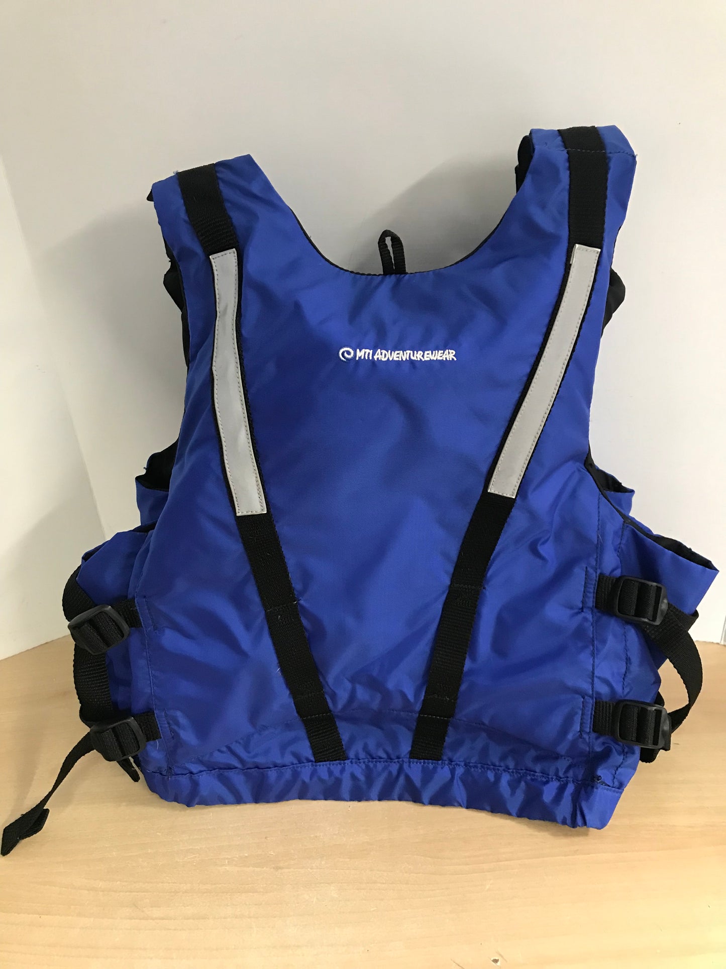 Life Jacket Adult Size M-Large Adjustable Water Sports With Pockets Pouches Added Straps Kayak Paddle Fishing Canoe As New Blue