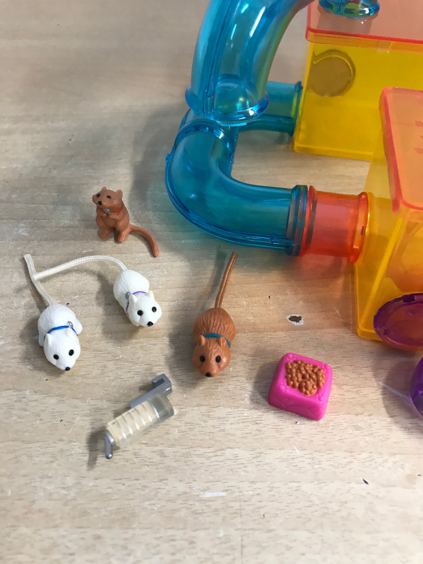 Littlest Pet Shop 1992 Vintage Jogging Gerbils With Gerbitrail  Excellent RARE