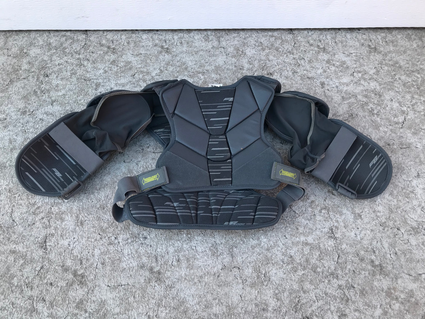Lacrosse Chest Pad Child Size X Large 14 Warrior Pro Grey Excellent PT 3440