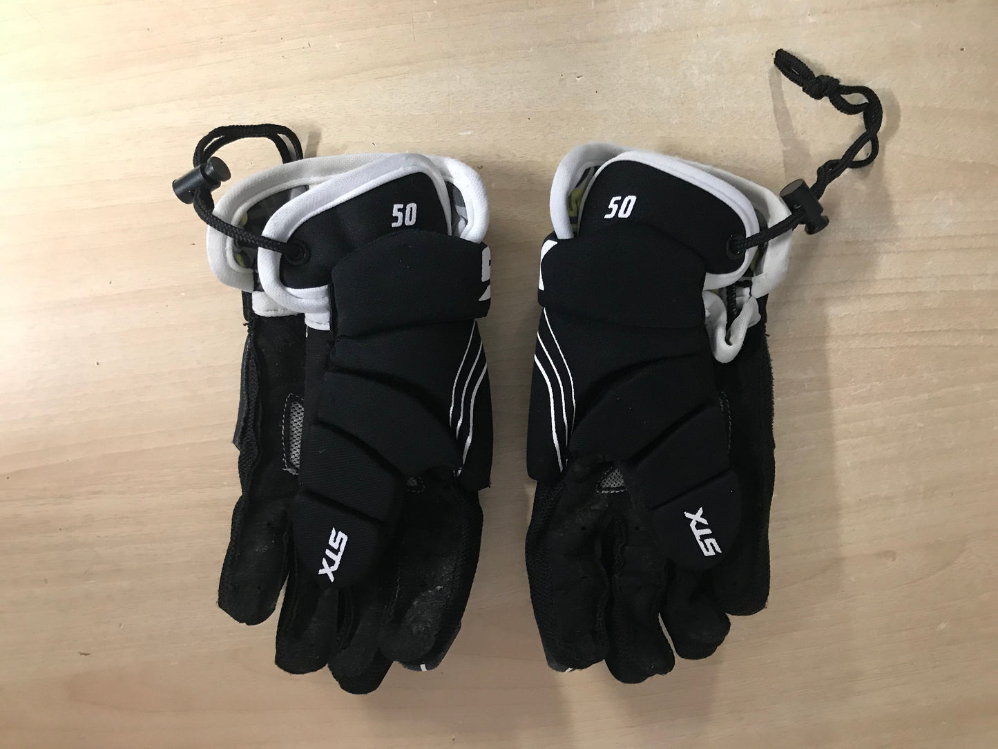 Lacrosse Gloves Child Size 10 inch STX Stallion As New Excellent