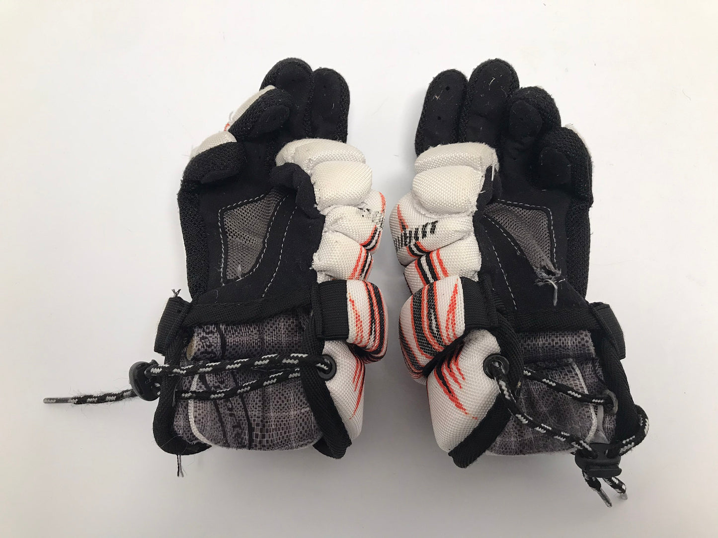 Lacrosse Gloves Child Size 6-8 Warrior Minor Wear