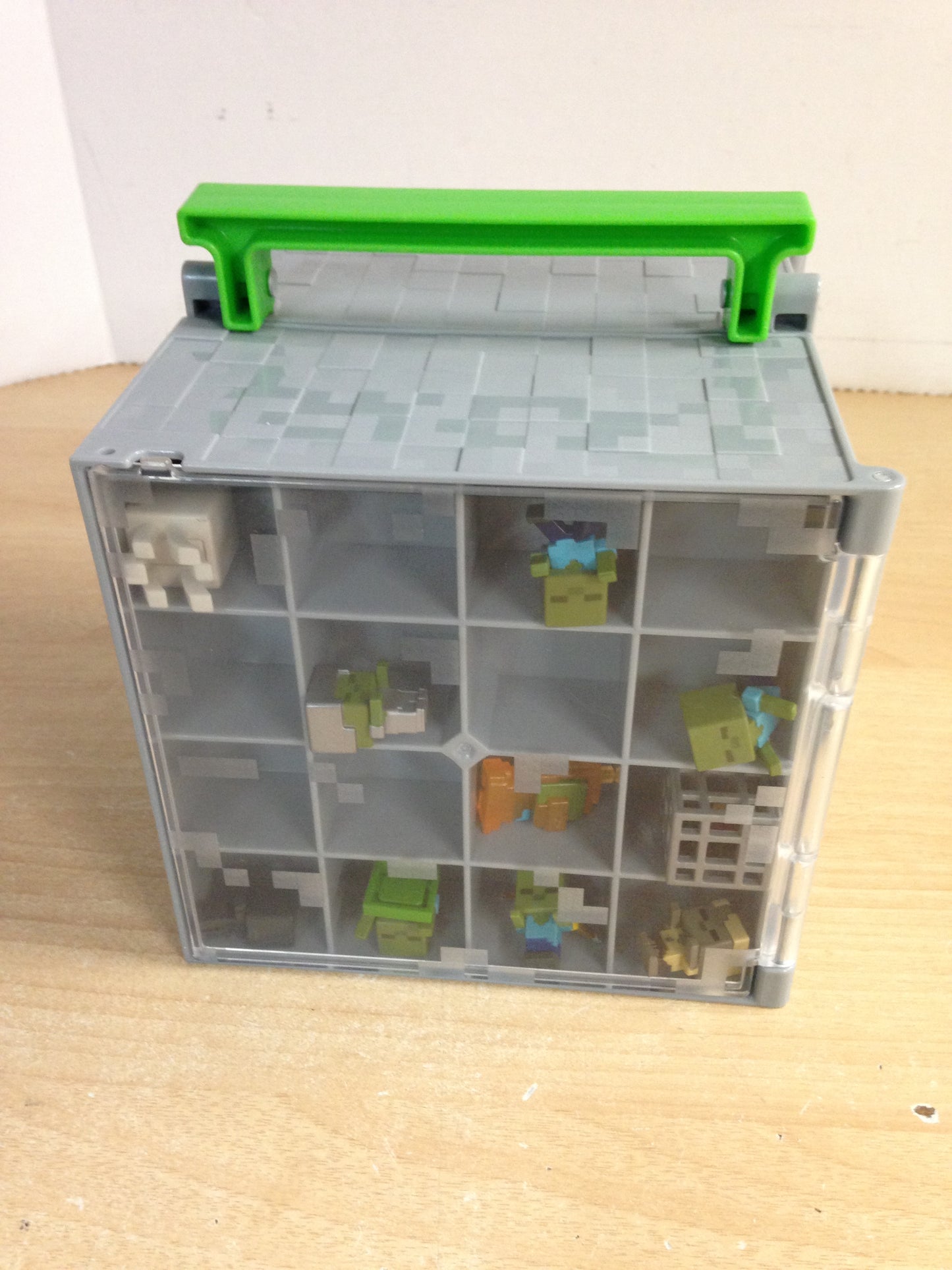 Lego Minecraft Mini Figure Collectors Case Opens For Pay Set With 17 Mini Figures Excellent