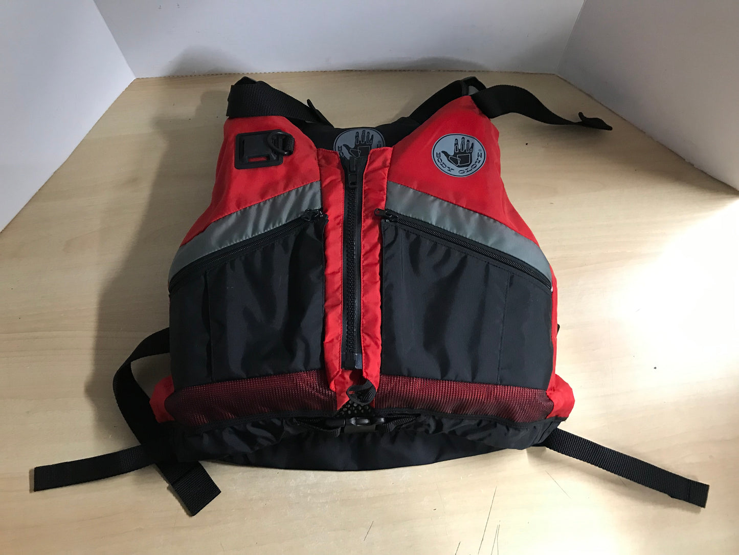 Life Jacket Adult Size Small - Medium Body Glove Black Red Kayak Paddle Canoe New Demo Model