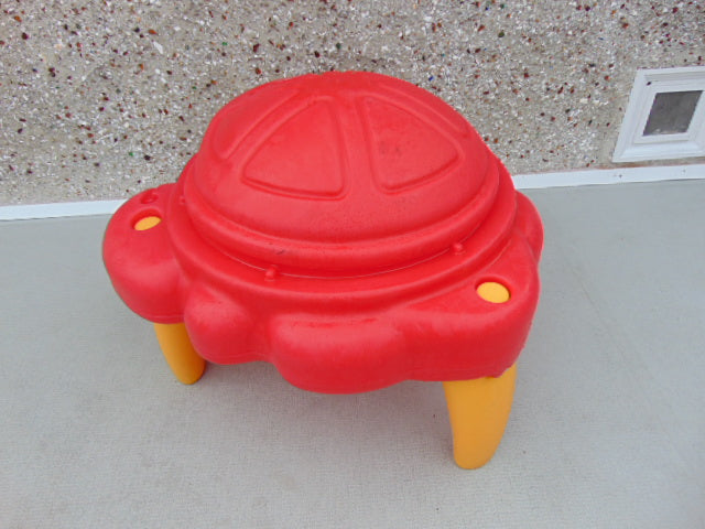 Little Tikes Step 2 Red Crab Sandbox Sand Table With Lid Age 2-4 Excellent