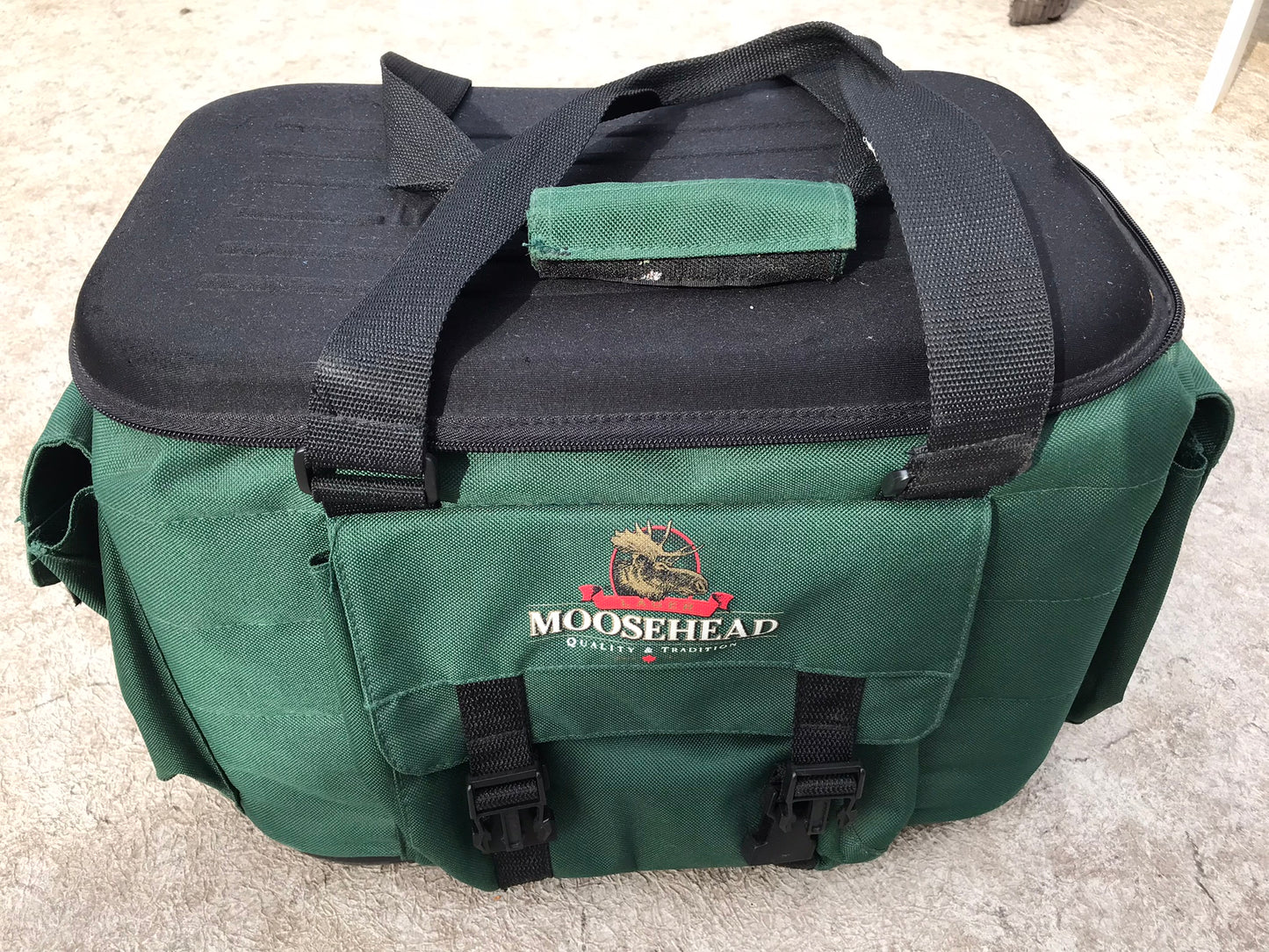 Moosehead Beer Lager Vintage Hunting Fishing Camping Cooler Loaded With Pockets Minor Tear on Inside Lid 16 x 12 x 10 inch Holds 12 Beer and Gear