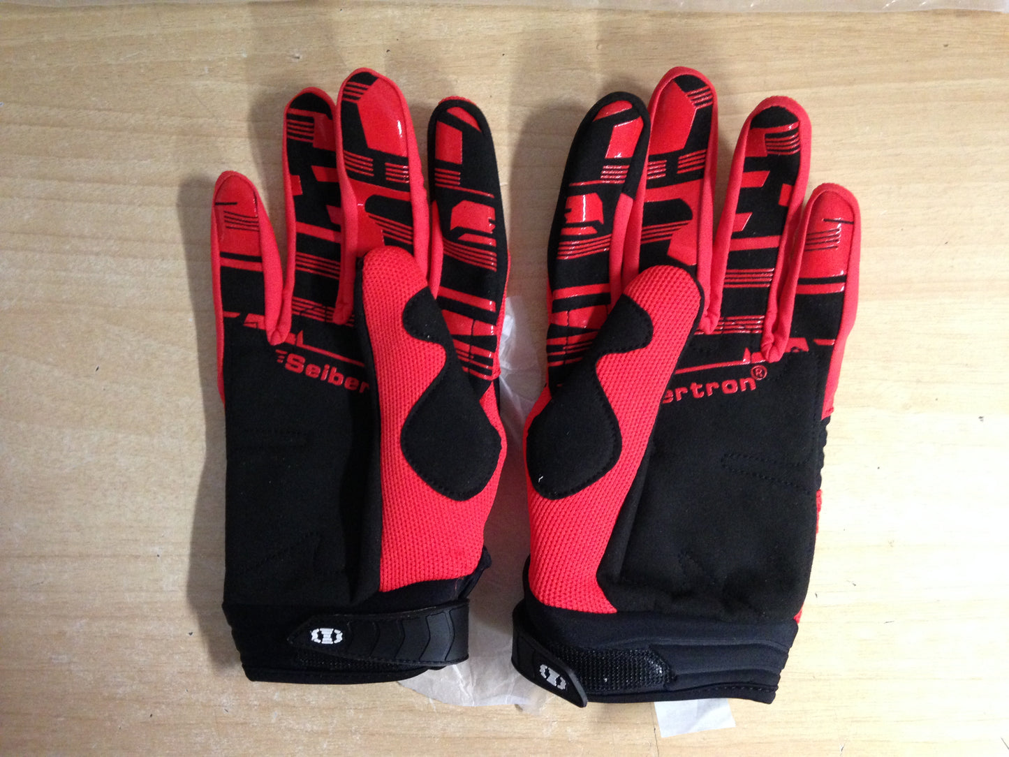 Motocross BMX Dirt Bike NEW Dirt Paws Gloves Seibertron Men's Medium Black Red
