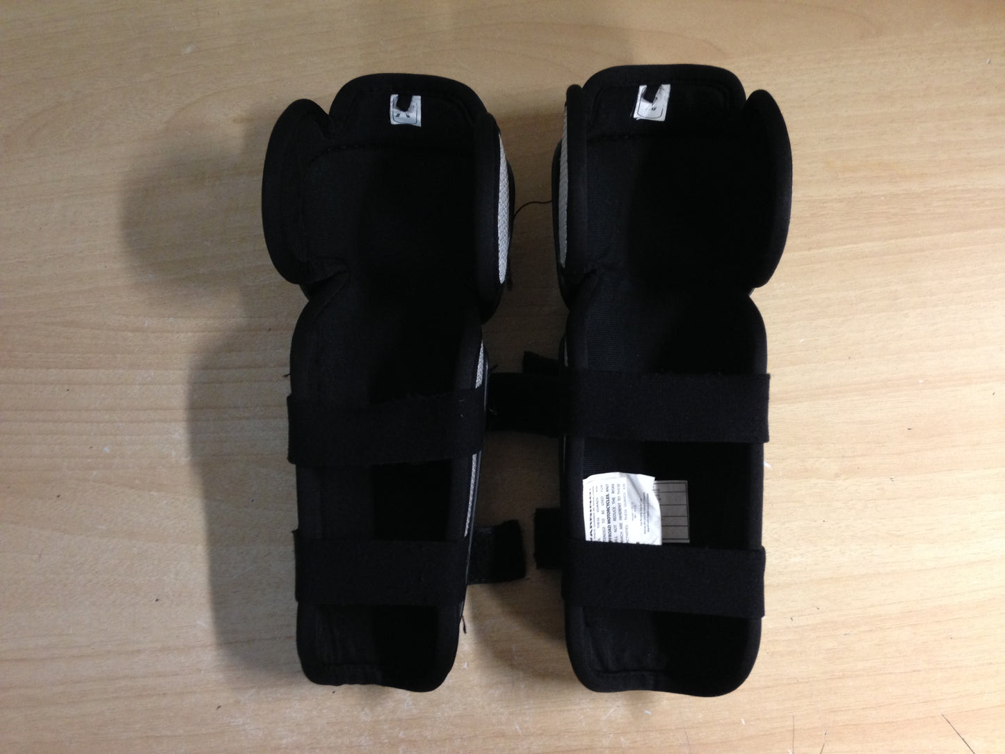 Motocross BMX Dirt Bike Shin Pads Child Size 4-6 Fox Black