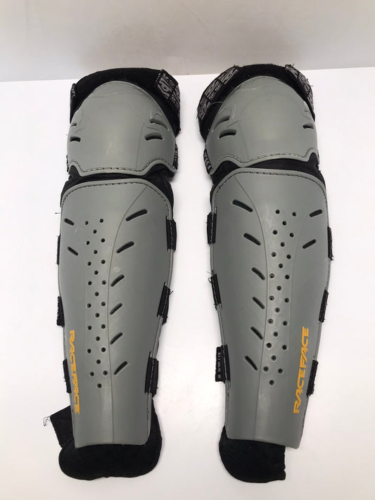 Motocross BMX Bike Race Face Knee Pads Men's Size X Large Grey Black Multi Outstanding Quality