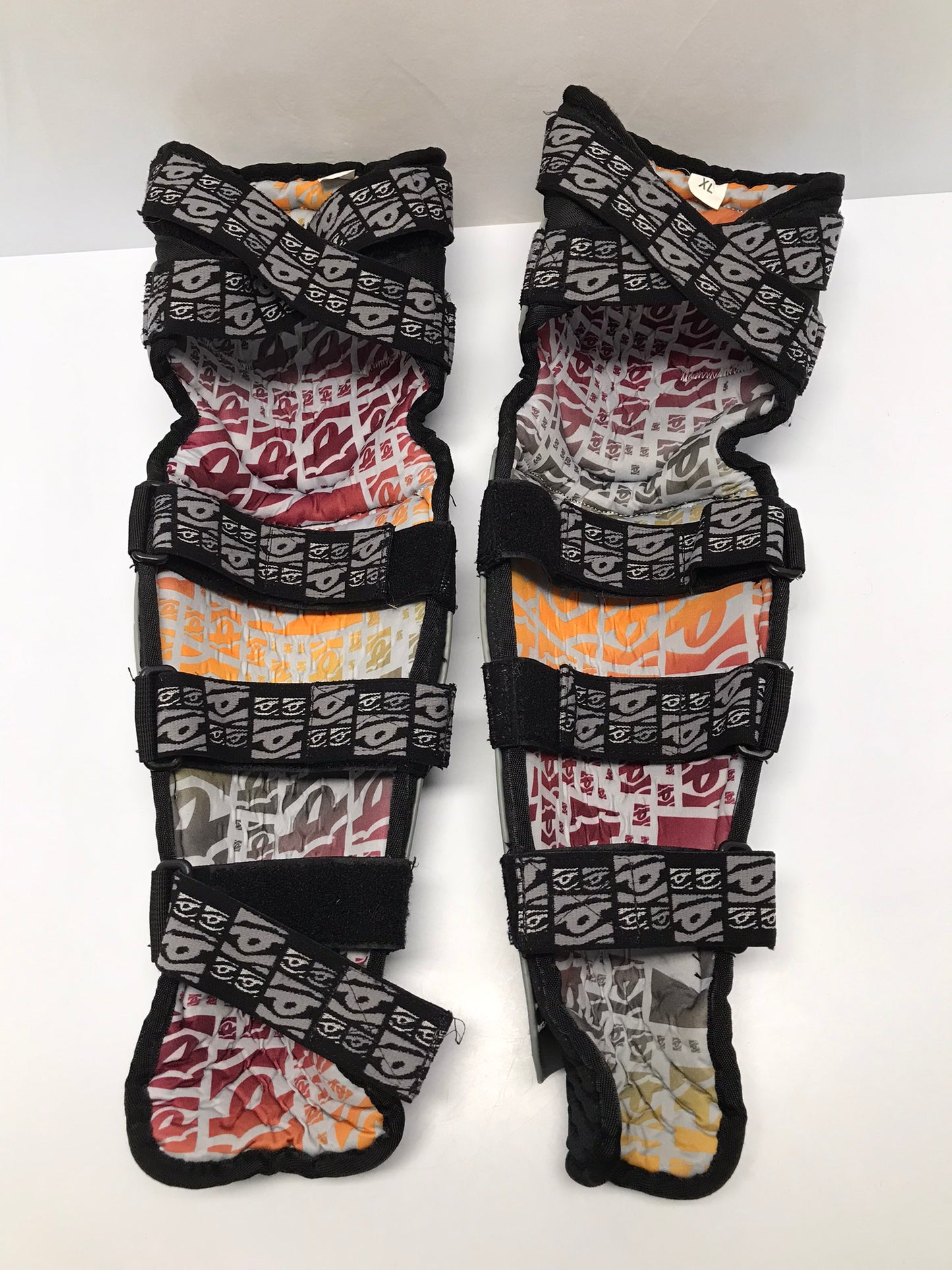 Motocross BMX Bike Race Face Knee Pads Men's Size X Large Grey Black Multi Outstanding Quality