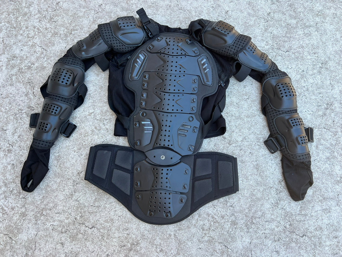 Motocross BMX Dirt Bike Men's Size Medium Bike Jacket Chest Arm Armour Back Arm Side Zipper Either Needs To Be Stitched Repaird Or Pinned The Rest Is As New