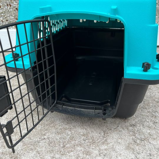 My Little Pet Shop 24 inch Pet Taxi Dog Cat Pet Crate Kennel Teal Fits Up To 25 Lb