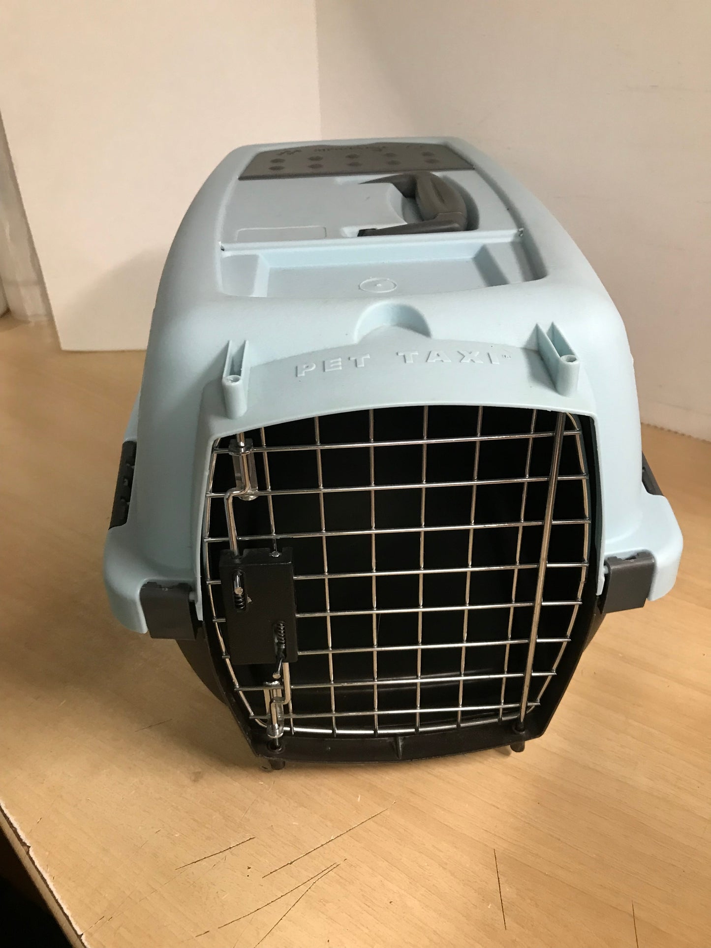 My Little Pet Shop Dog Puppy Cat Kennel Crate 10 lb Blue 18x12x12 inch