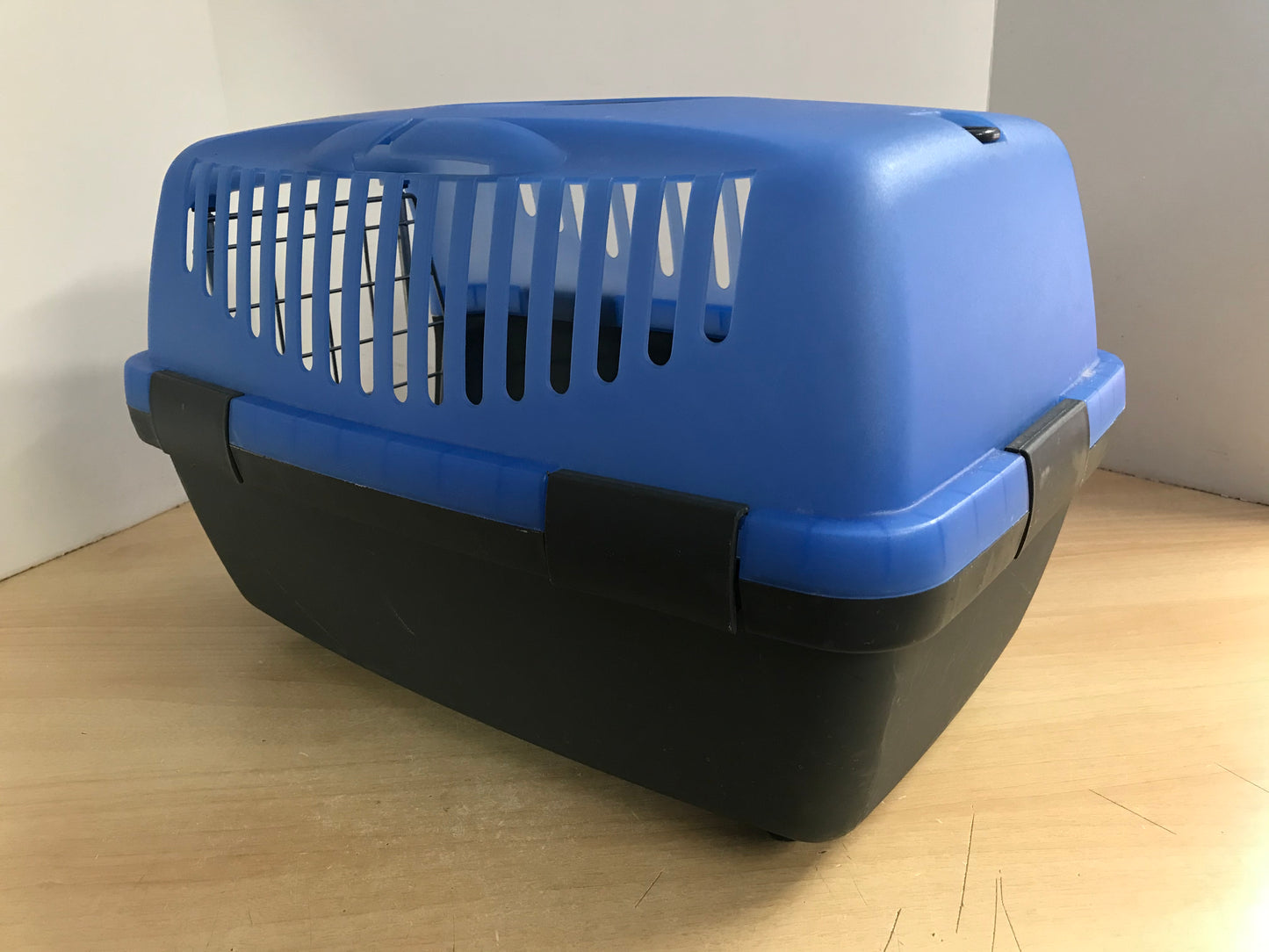 My Little Pet Shop Pet Crate Dog Cat Kennel Small Marine Blue Black Up To 15 Lb 18.9x12.5x12.2 inch