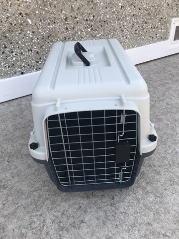 My Little Pet Shop Pet Puppy Cat Kennel Crate Light and Dark Grey 22 x 14 x 16 Up To 20 lb Excellent