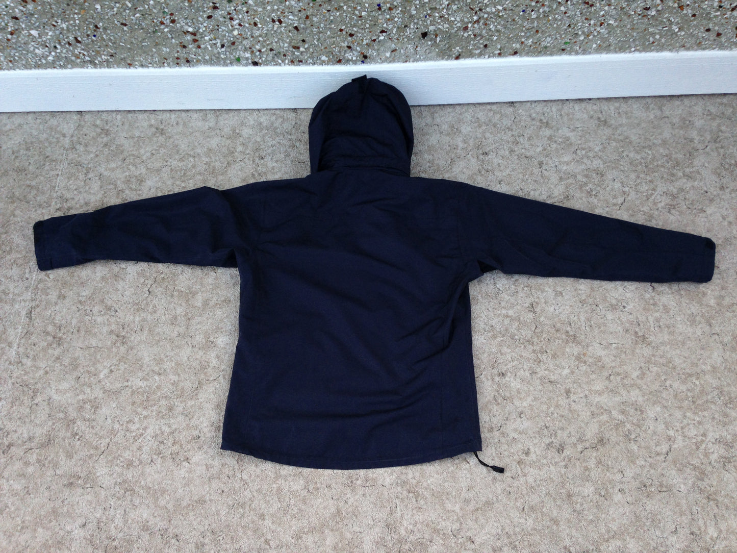 Rain Coat Men's Size Medium Helly Hansen Navy Sealed Seams