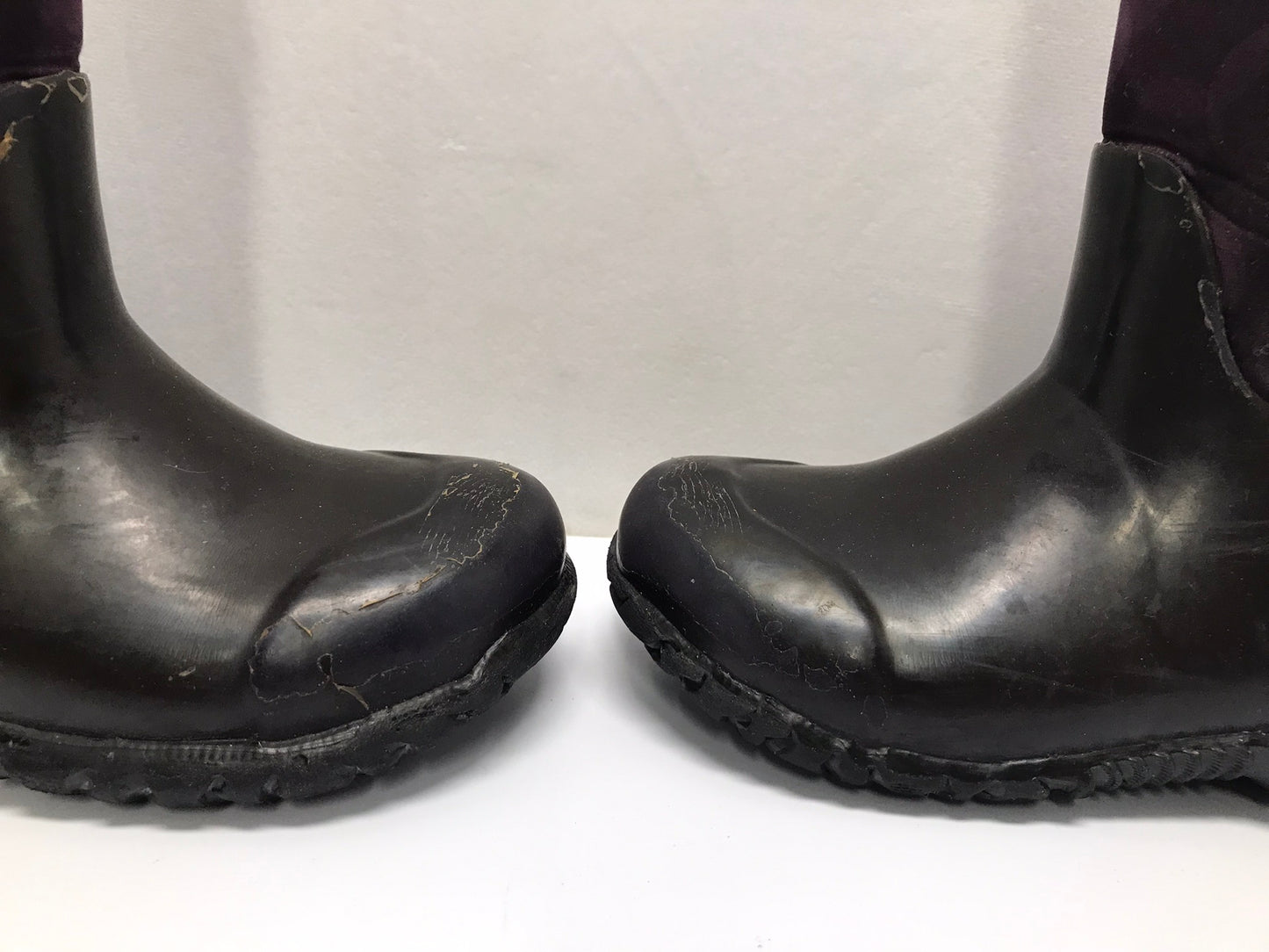 Rain Boots Bogs Brand Toddler Size 9 -15 degree Minor Wear Purple Black