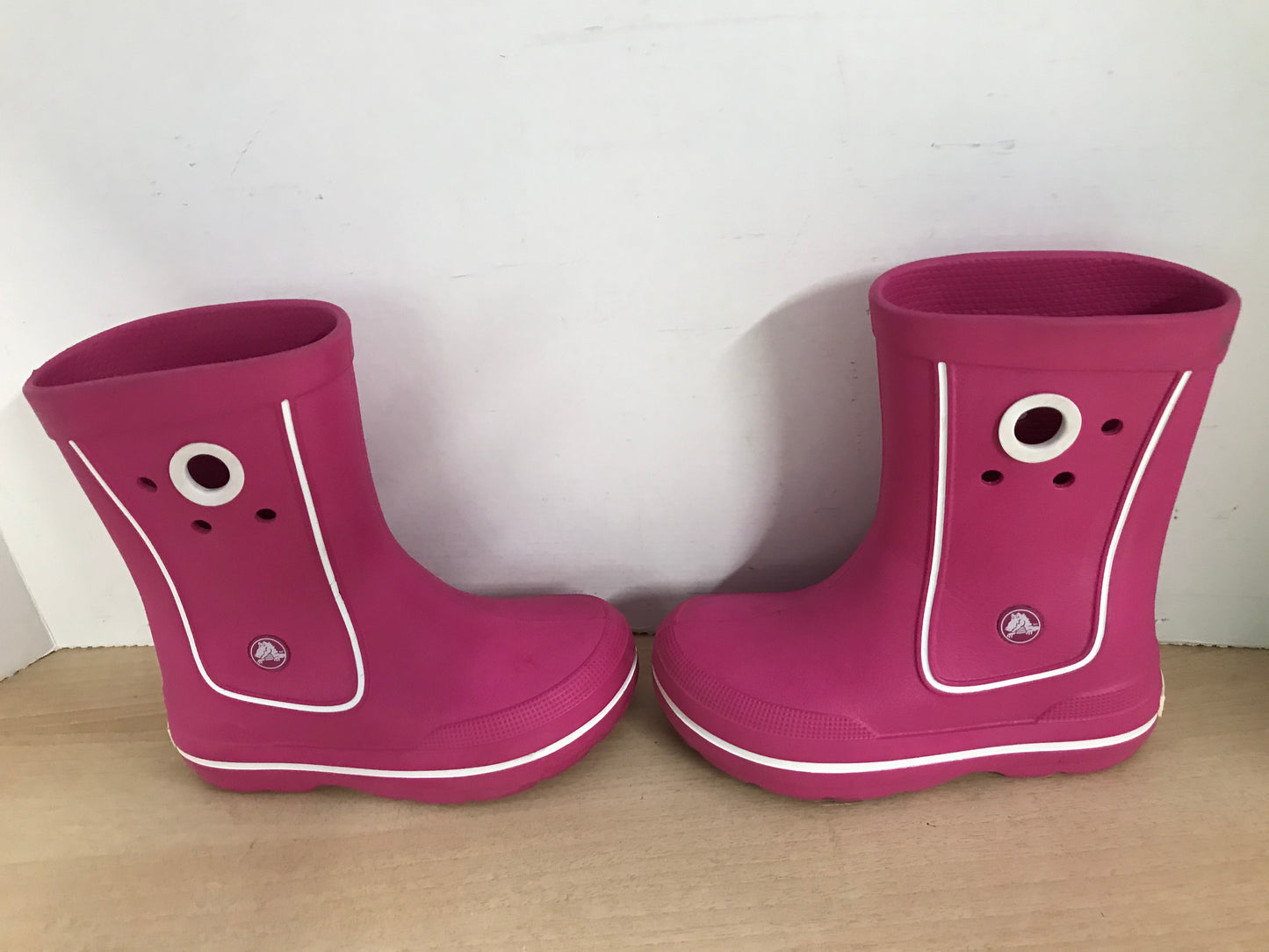 Rain Boots Child Size 12-13 Crocks Candy Pink as New JP 5596 A