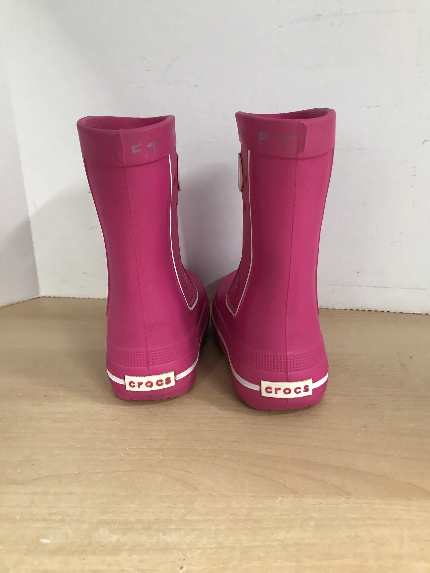 Rain Boots Child Size 12-13 Crocks Candy Pink as New JP 5596 A